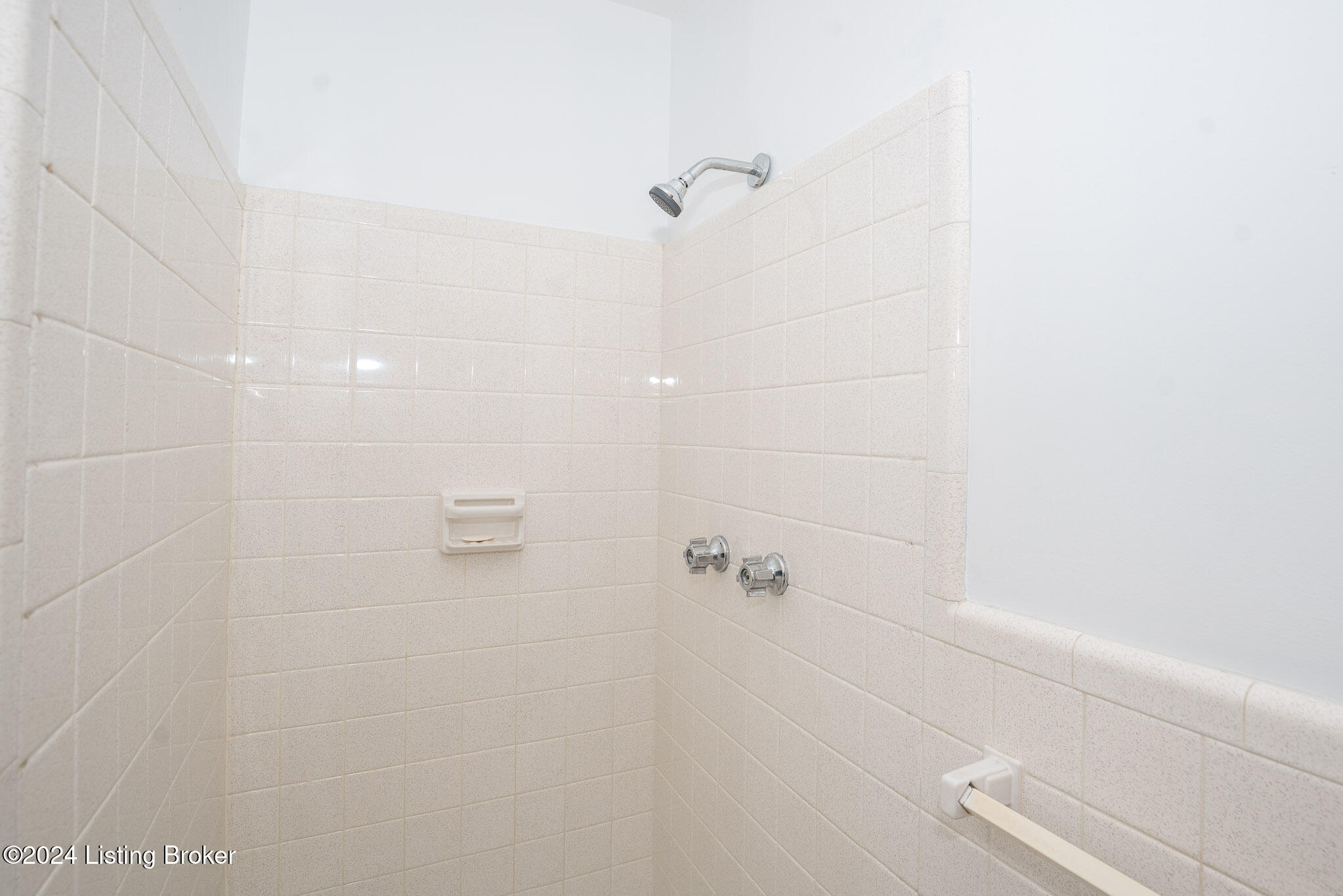 6009 Bolo Ct