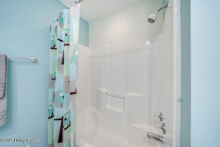6006 Trappers Ridge Cir