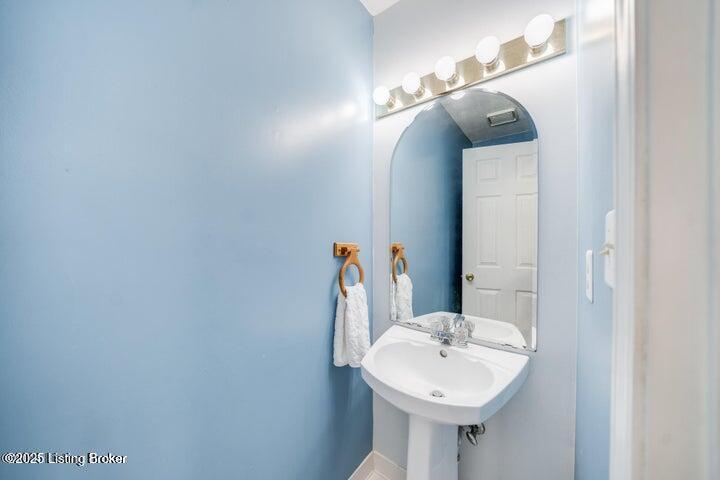 6006 Trappers Ridge Cir