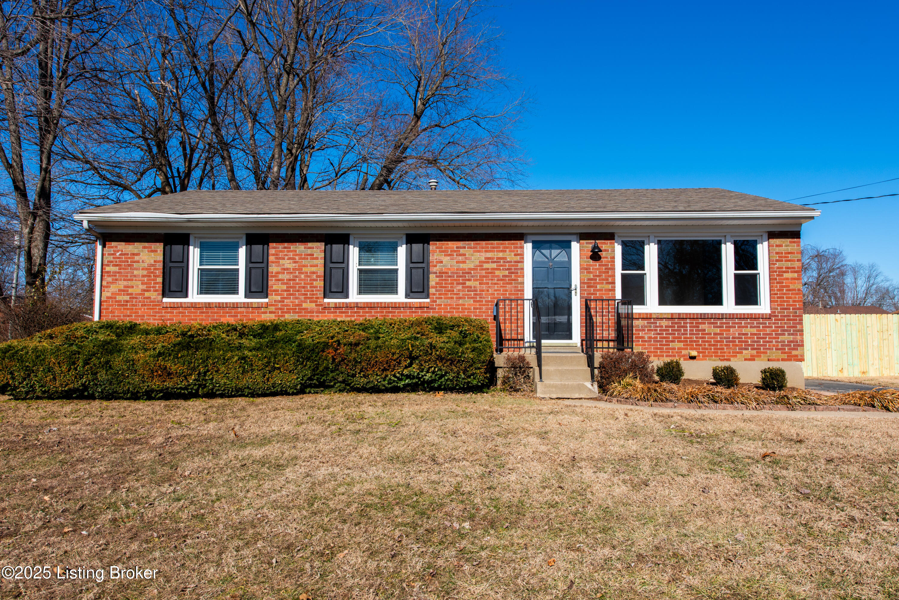 9409 Plumwood Rd