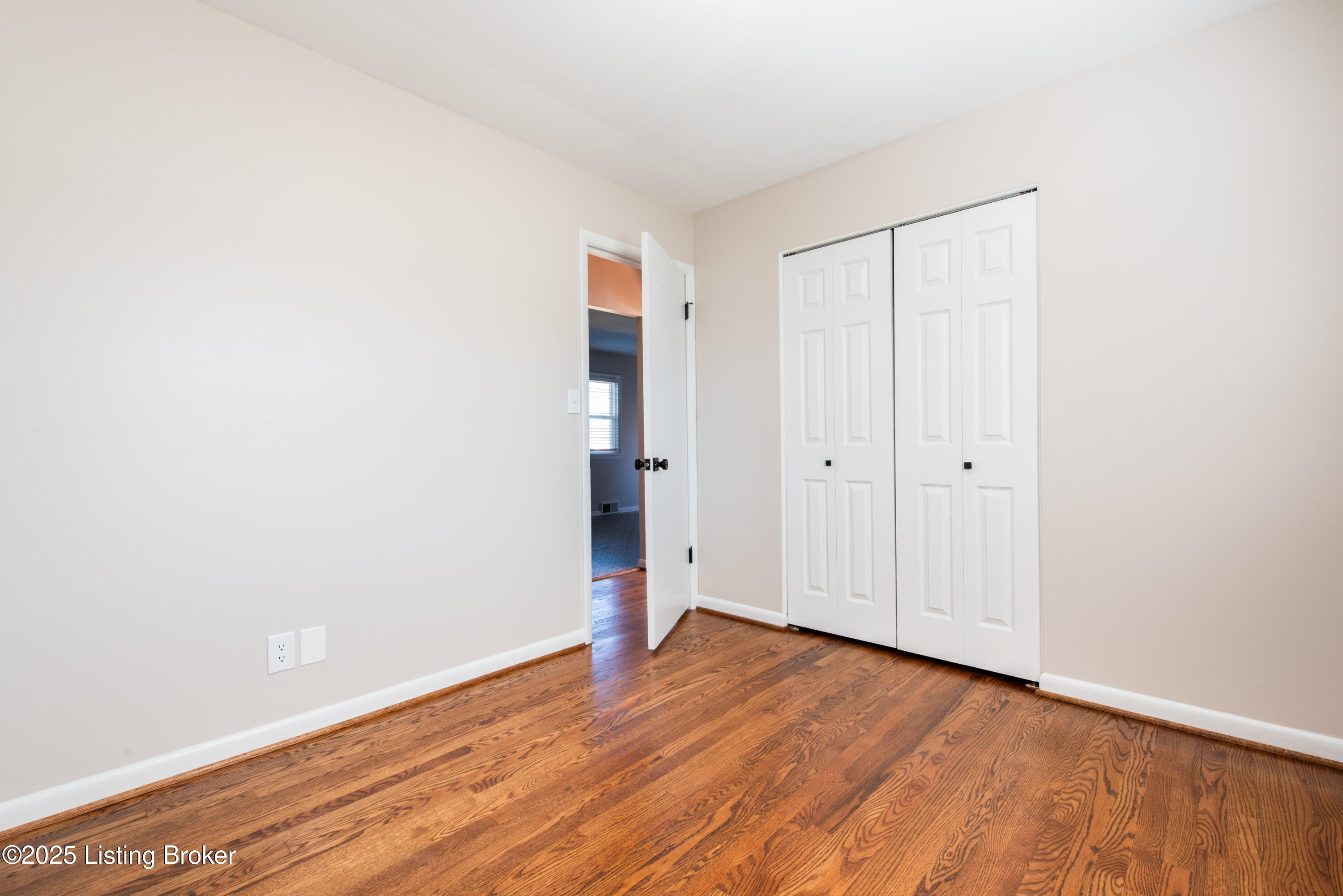 9409 Plumwood Rd