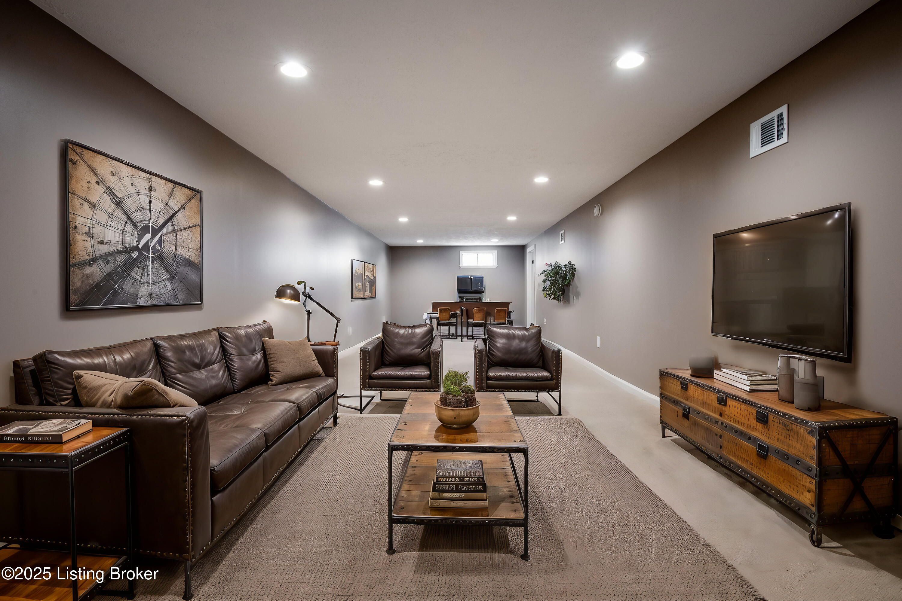9409 Plumwood Rd