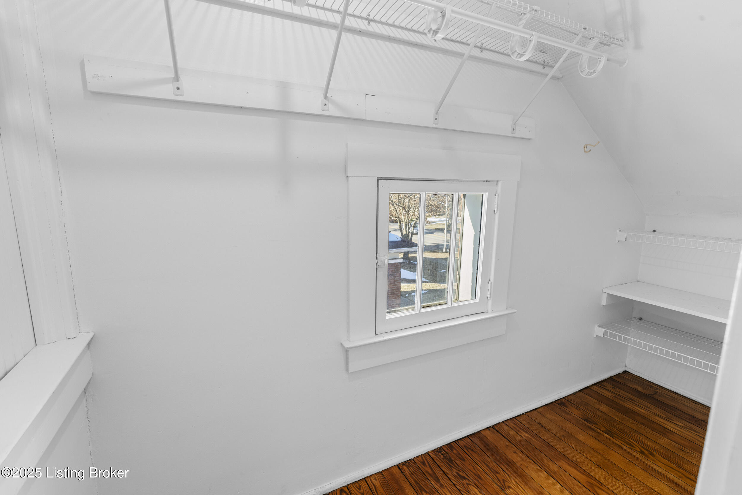 1056 Eastern Pkwy