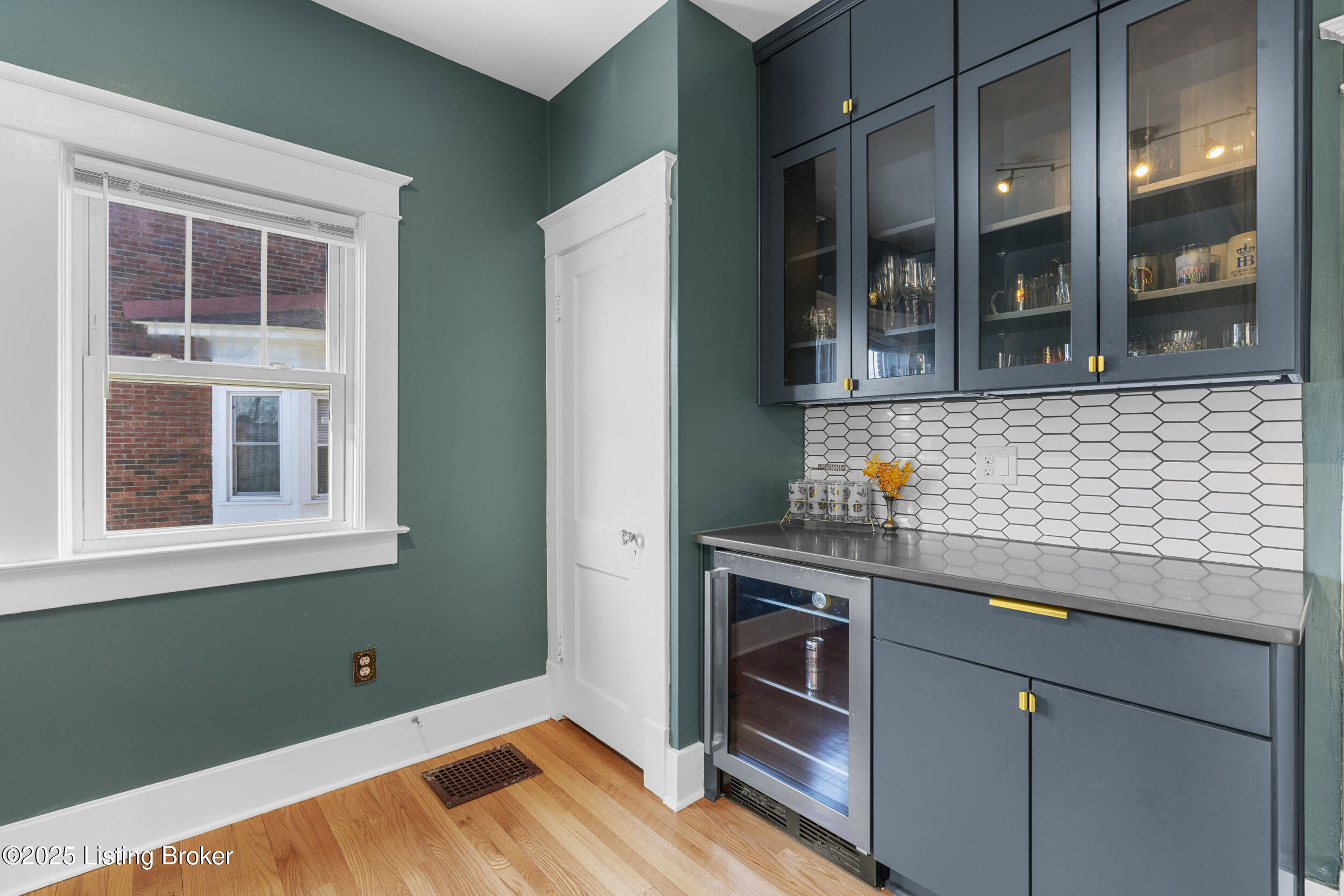 1056 Eastern Pkwy