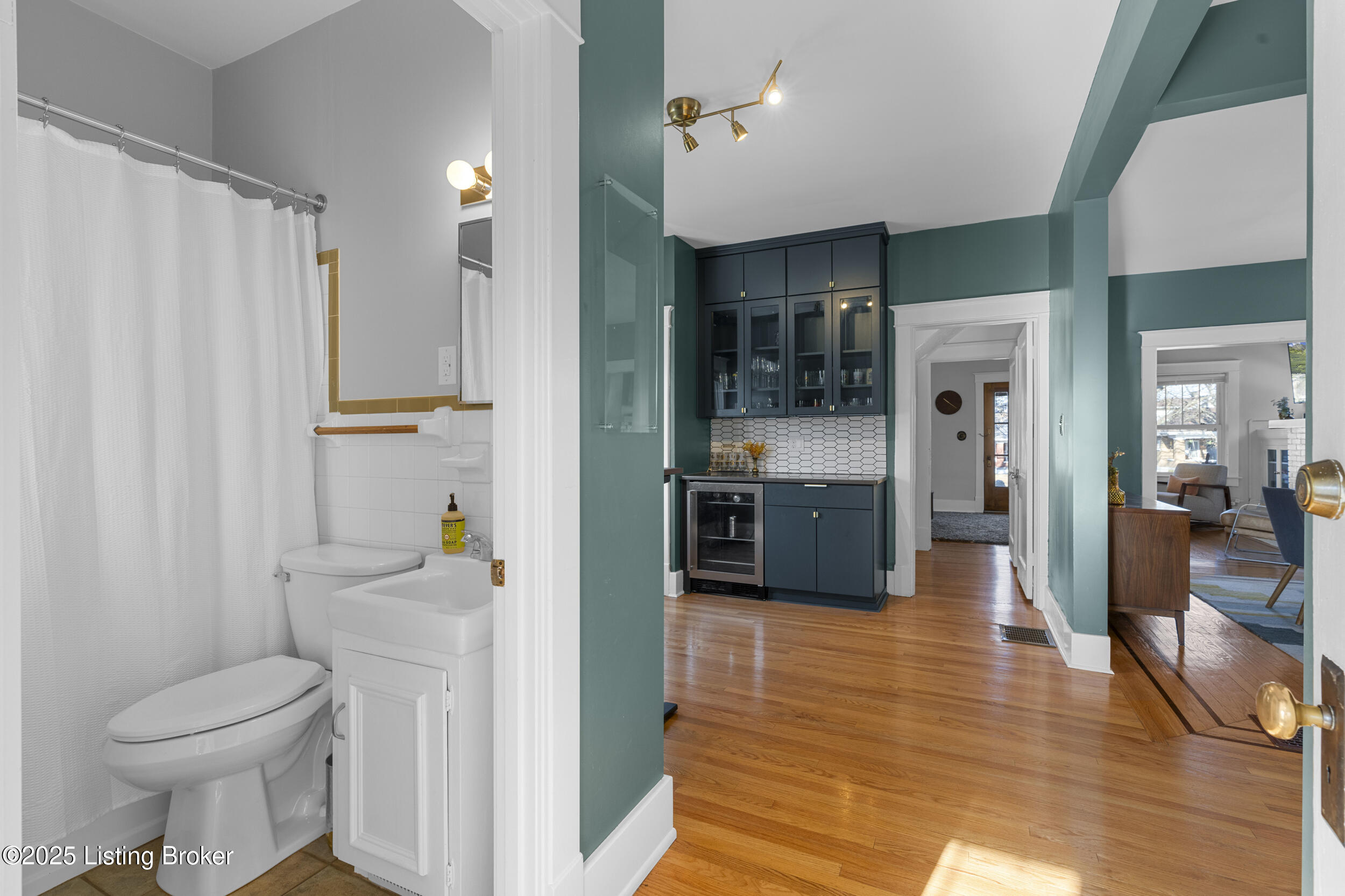 1056 Eastern Pkwy