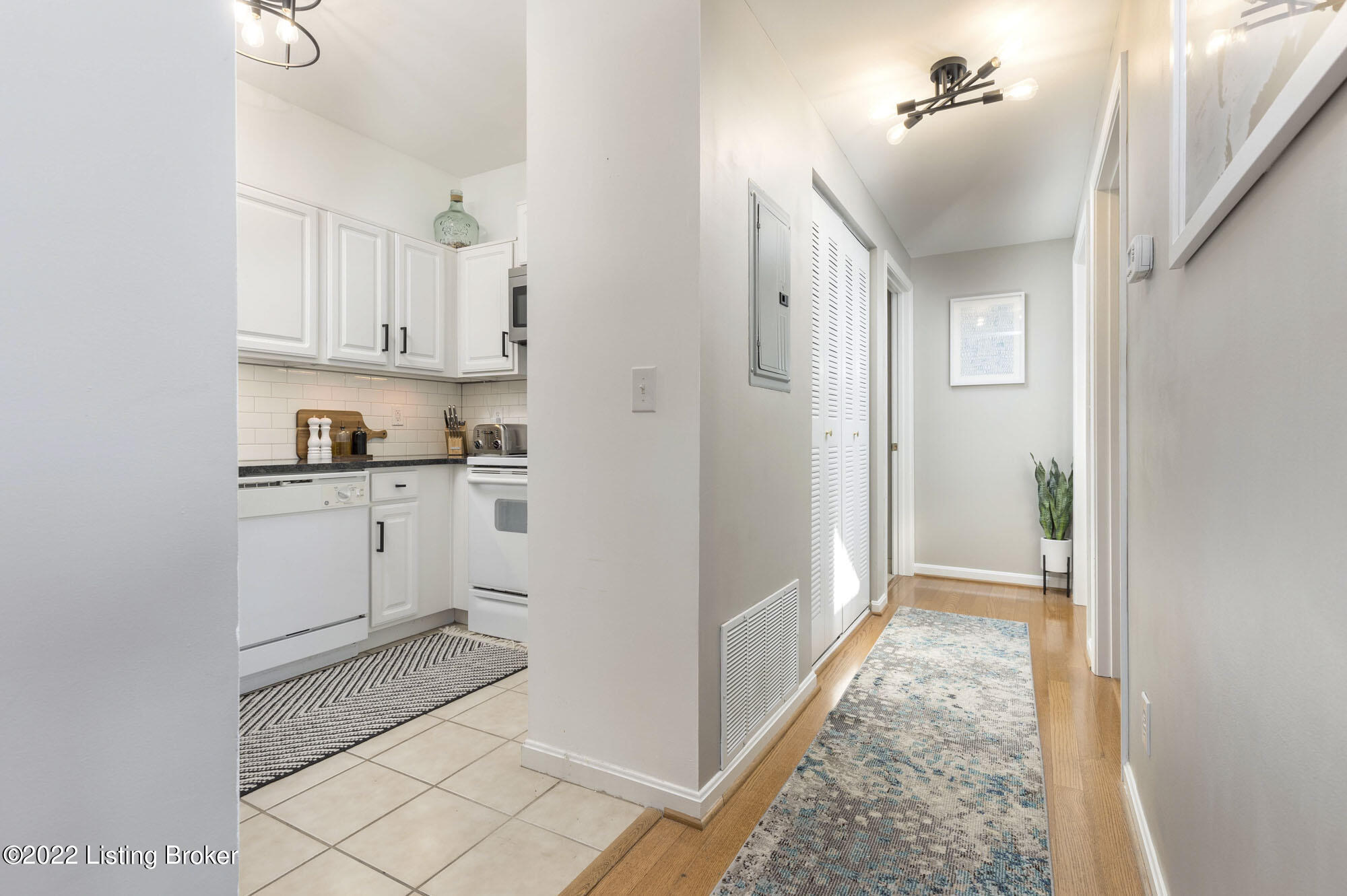 1110 Westlynne Pl 6