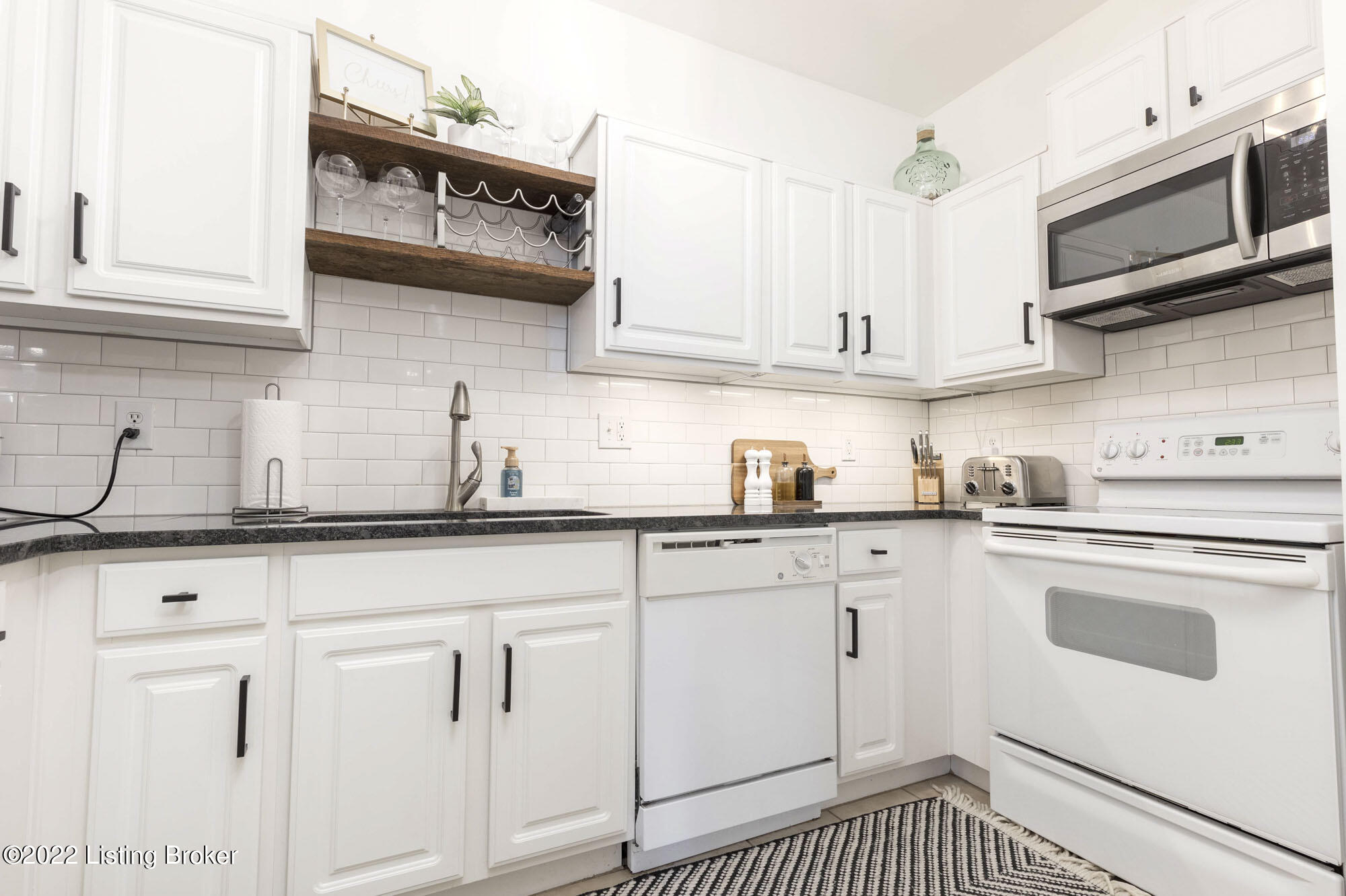 1110 Westlynne Pl 6