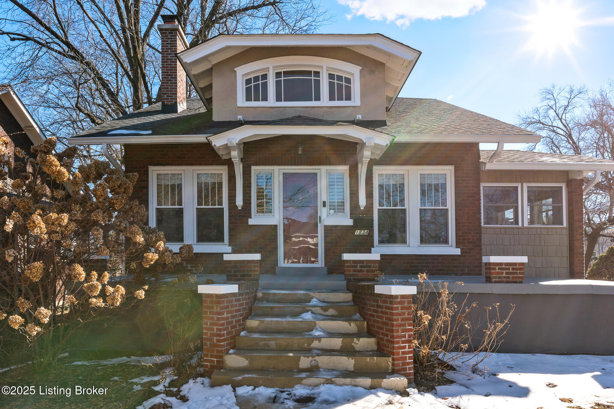 1834 Roanoke Ave