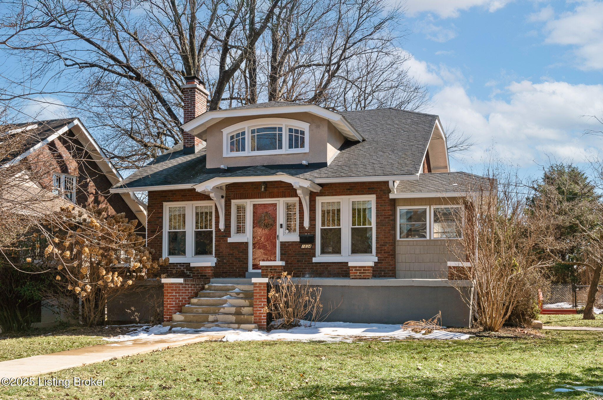 1834 Roanoke Ave