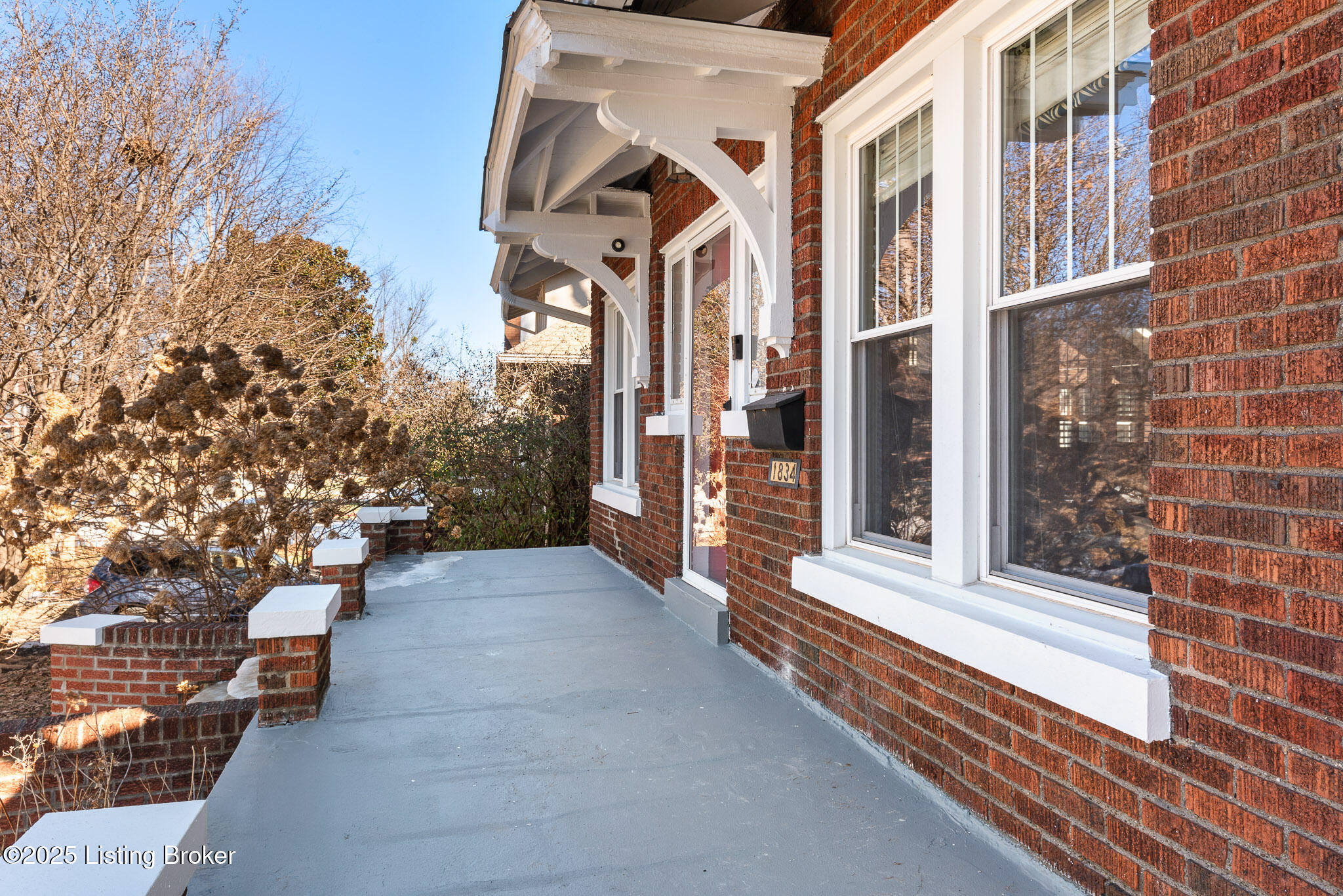 1834 Roanoke Ave
