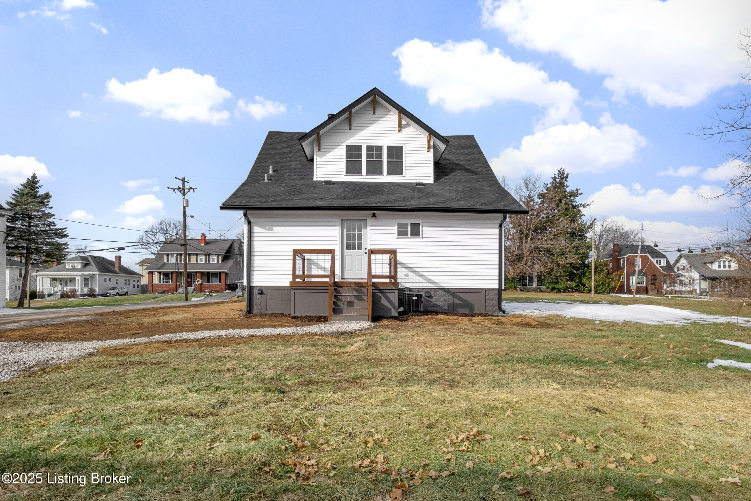4496 N Main St
