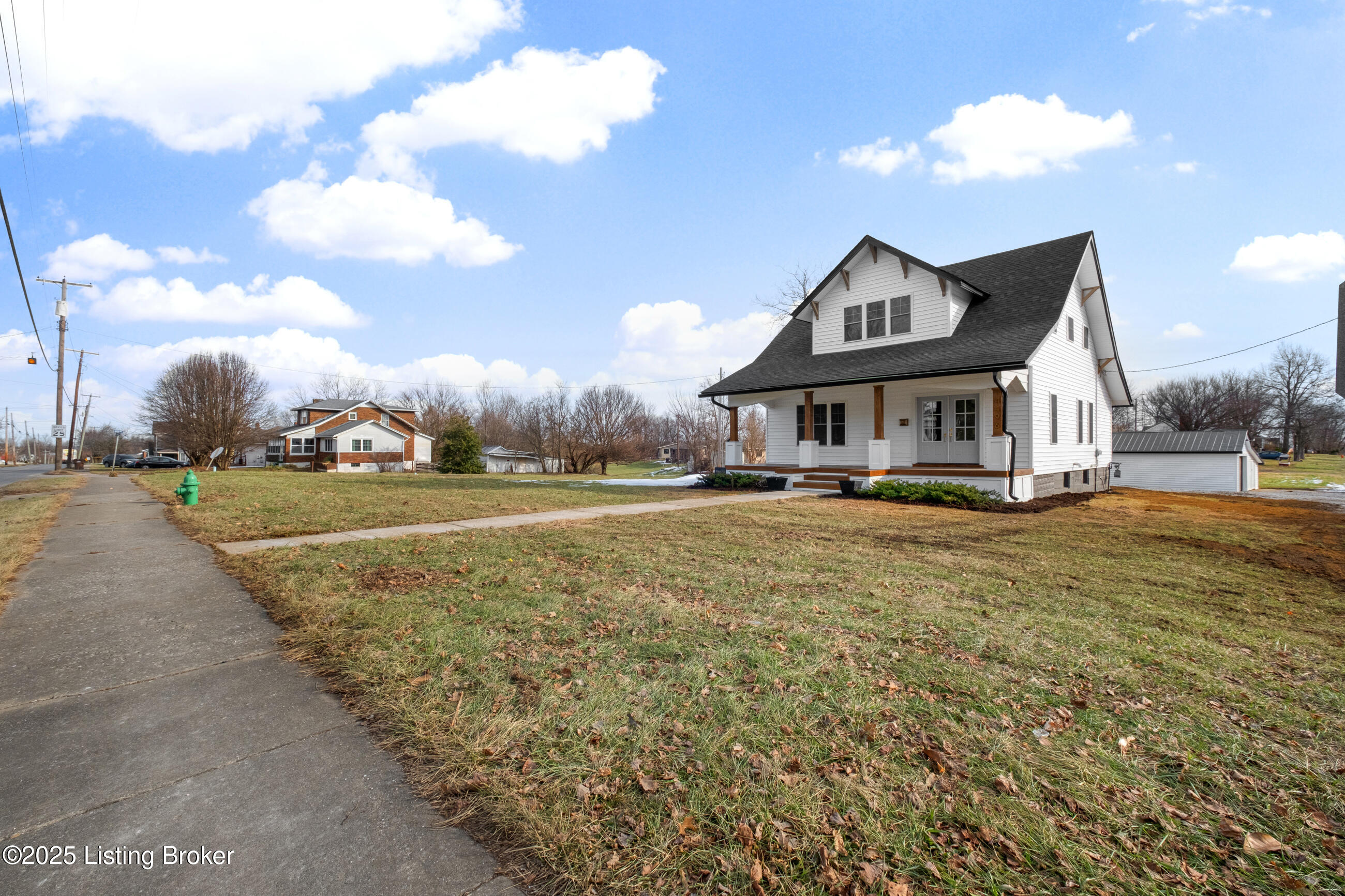 4496 N Main St
