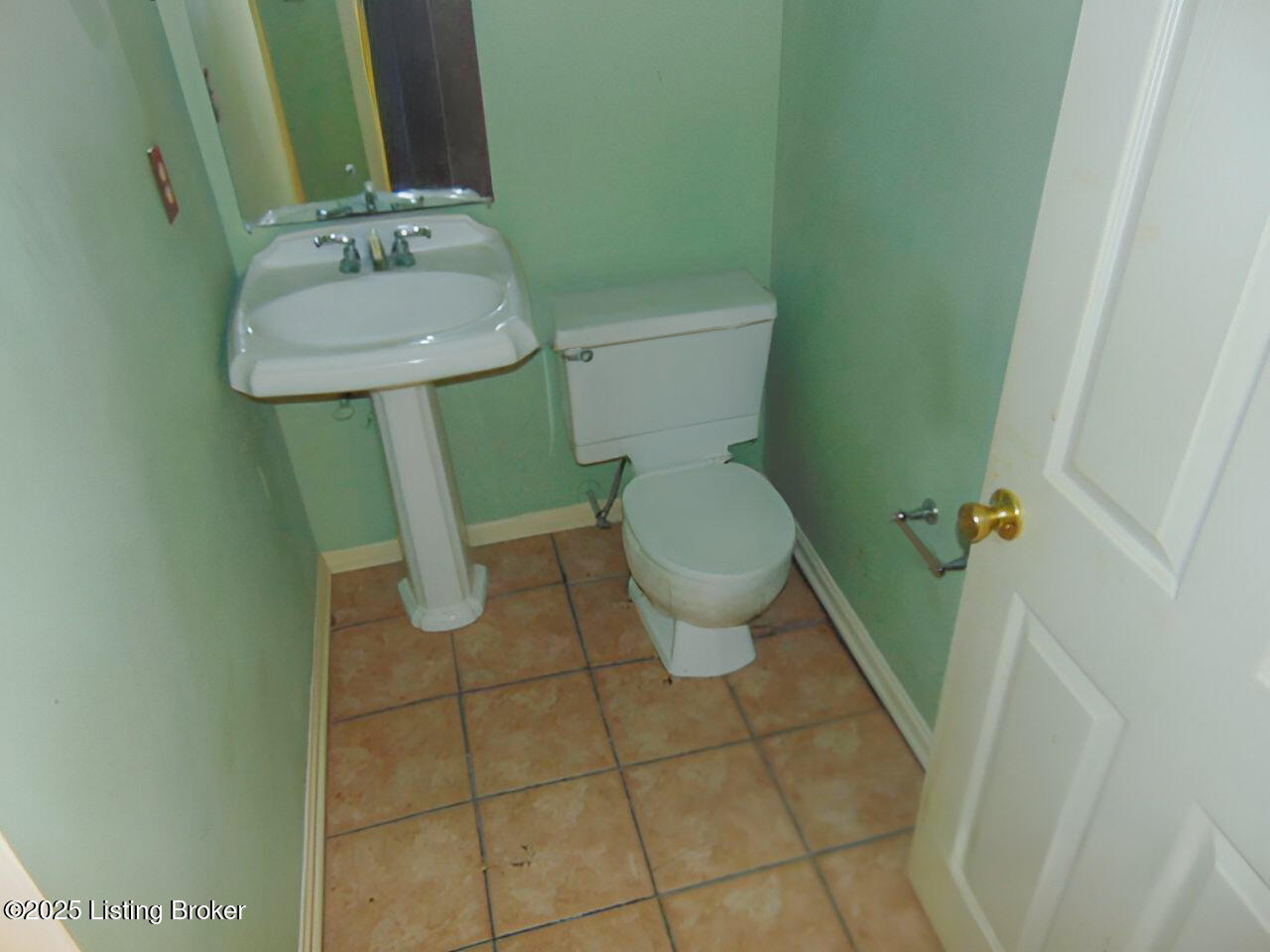 115 Delaware Way