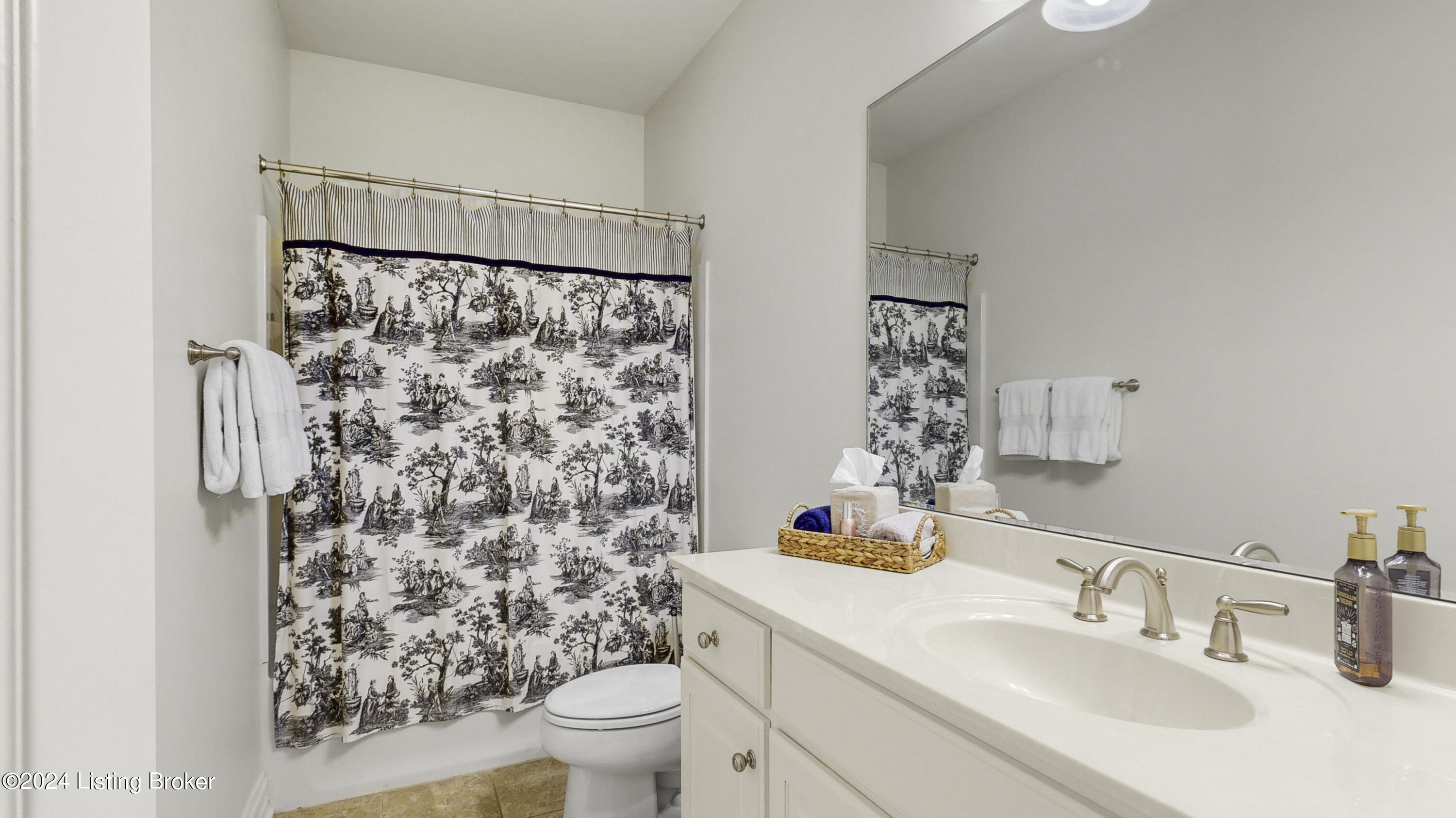 124 Whispering Pines Cir B