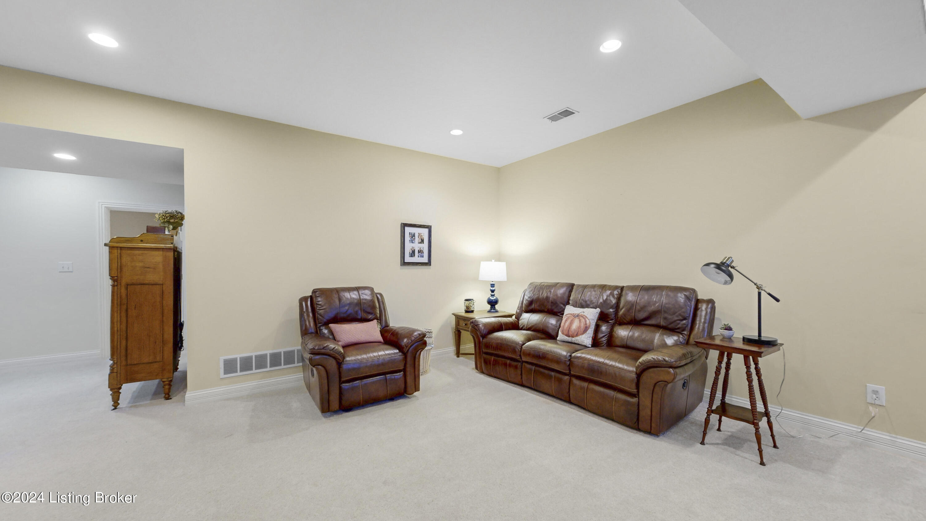 124 Whispering Pines Cir B