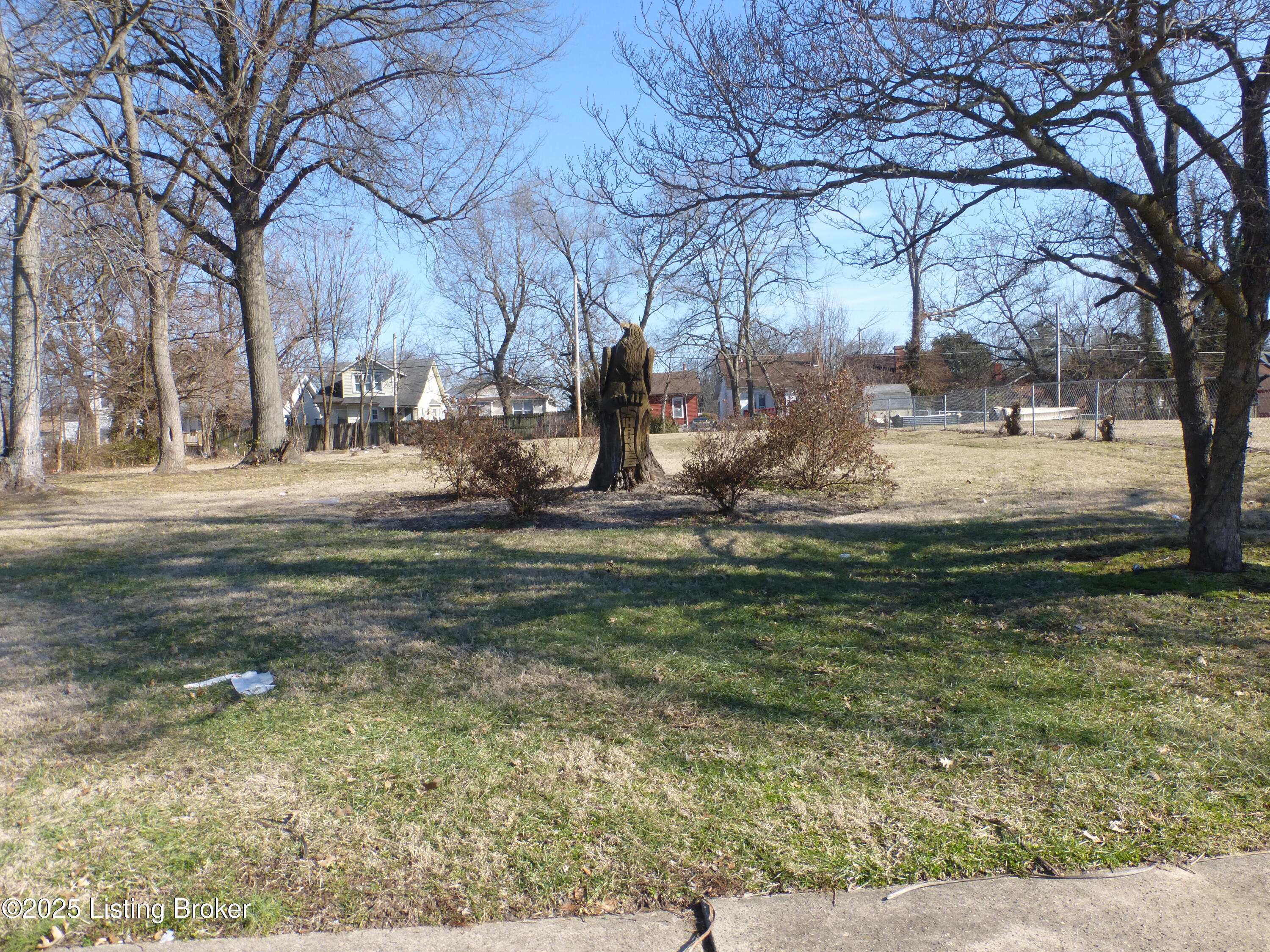 301 Amy Ave