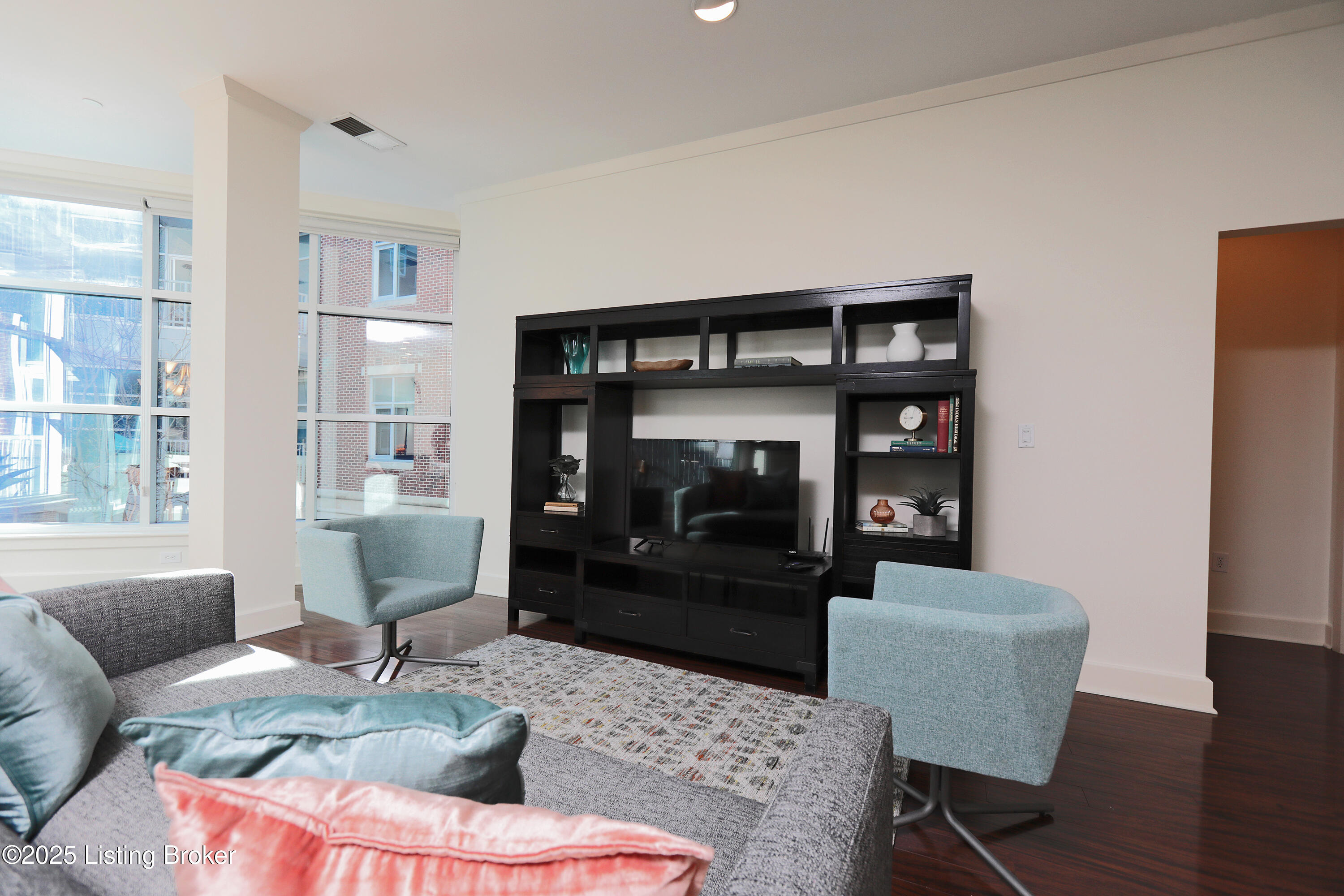 324 E Main St 227