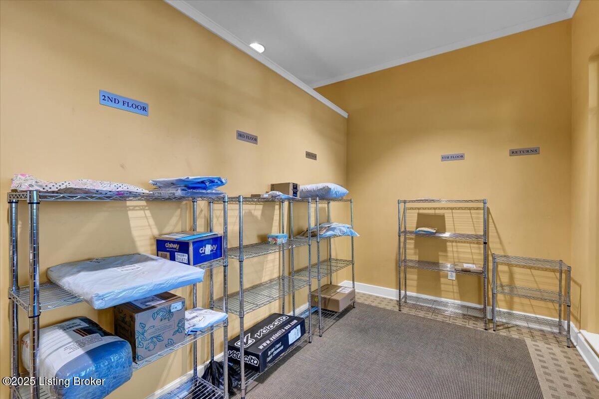 324 E Main St 227