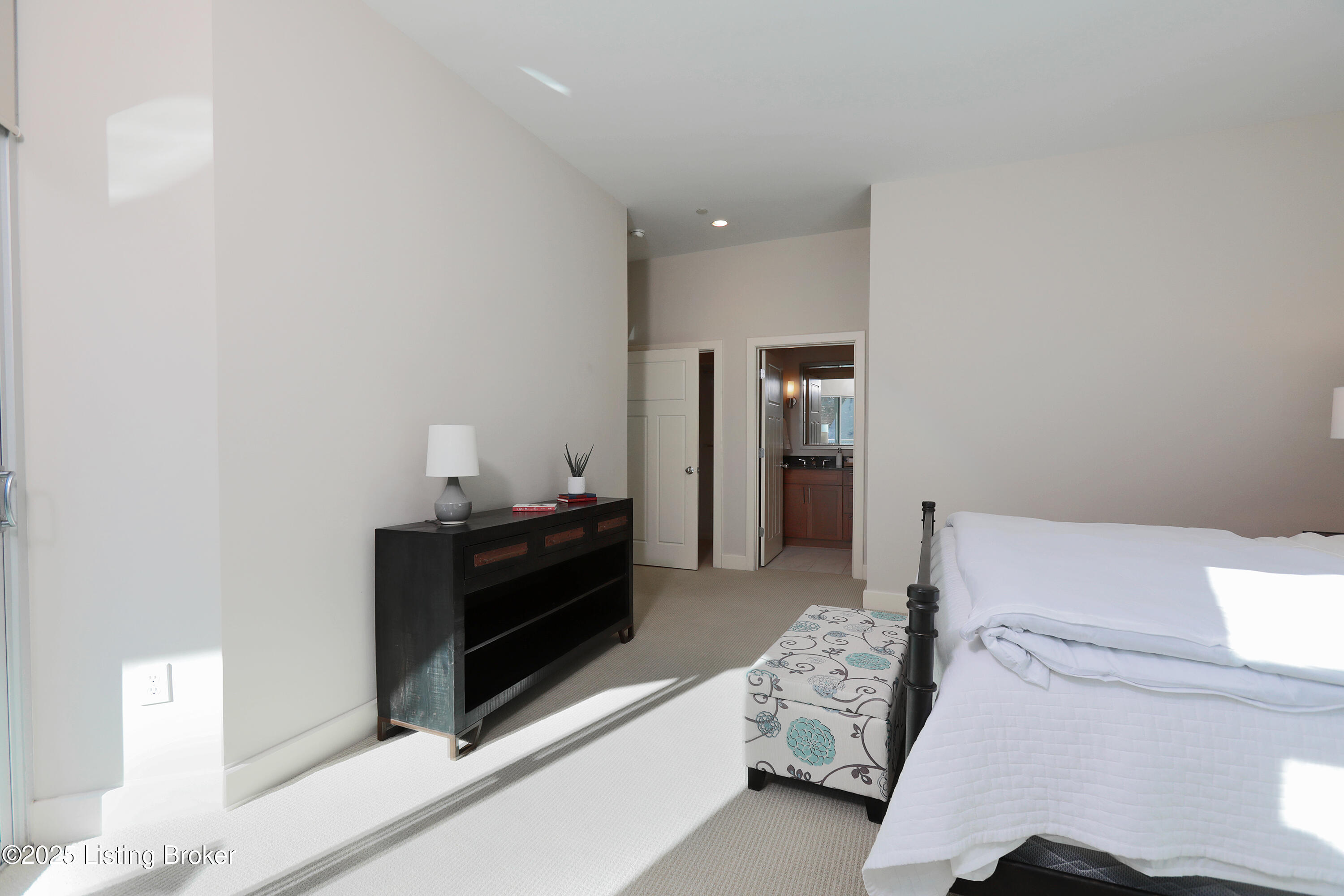 324 E Main St 227