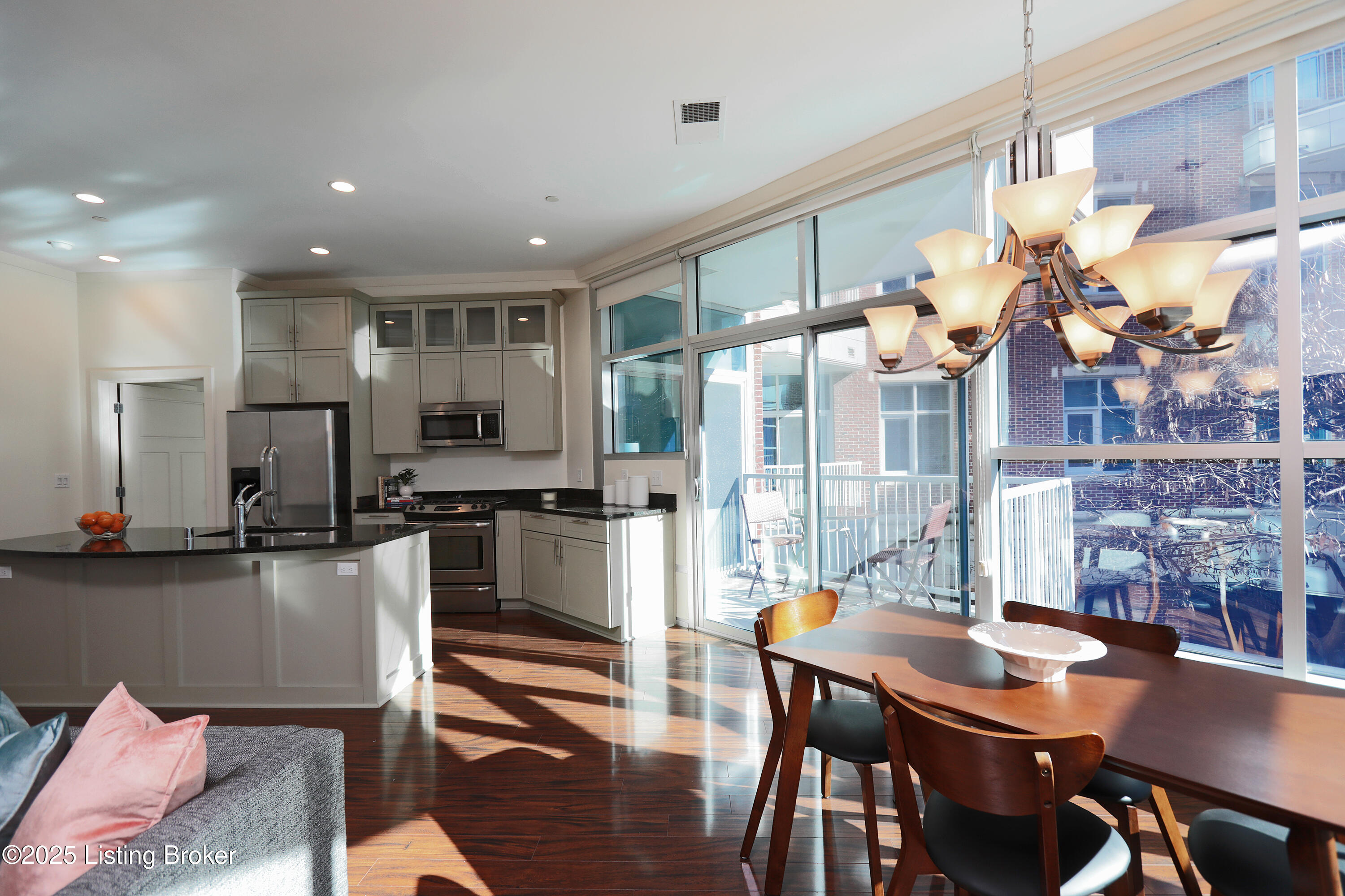 324 E Main St 227