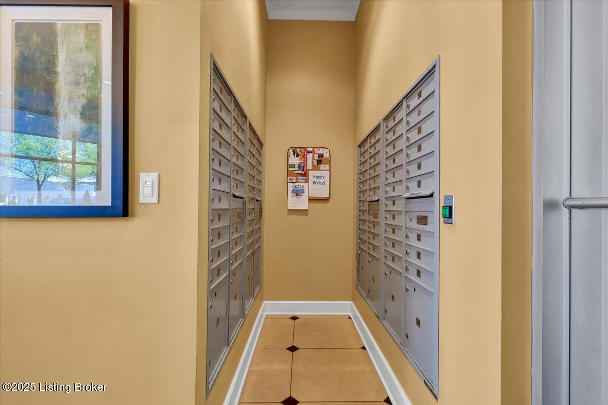 324 E Main St 227