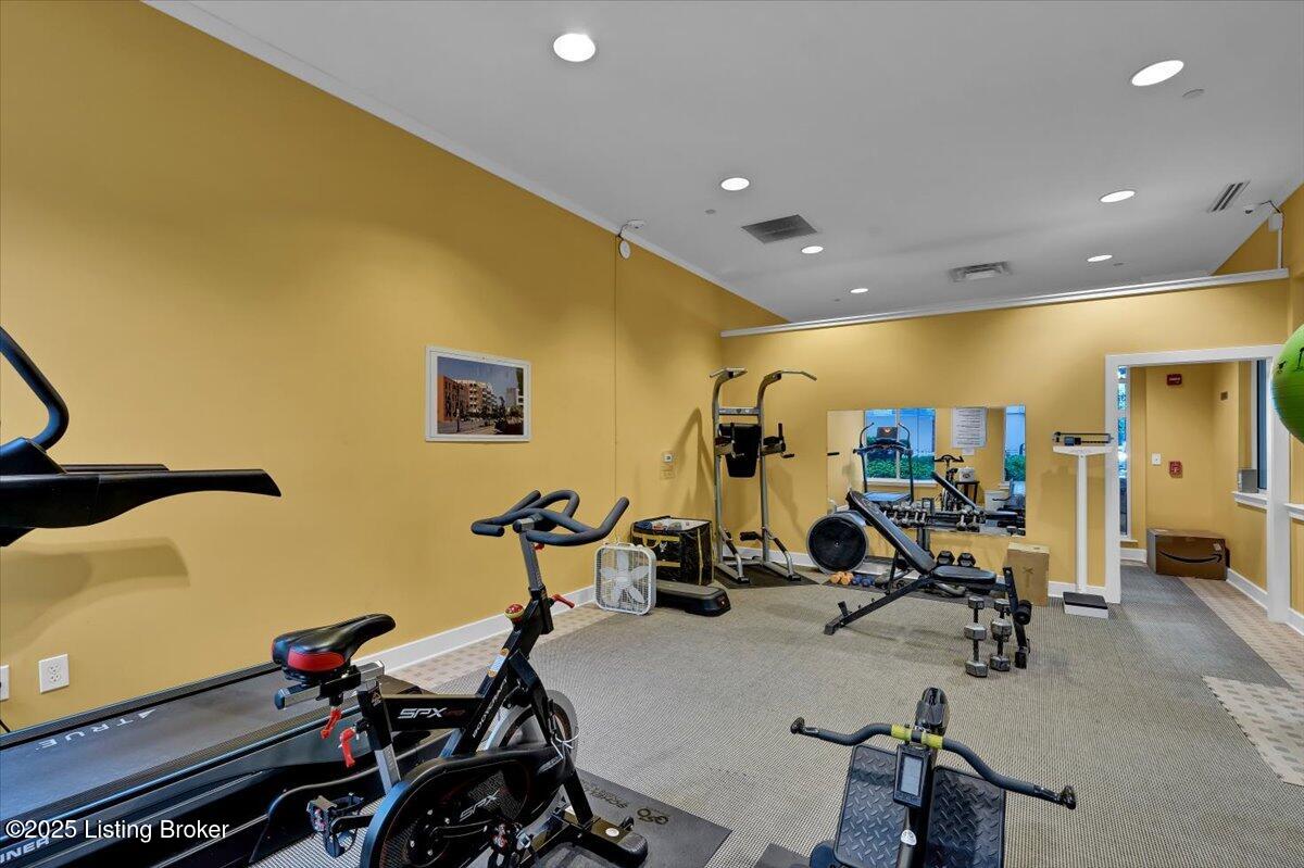 324 E Main St 227