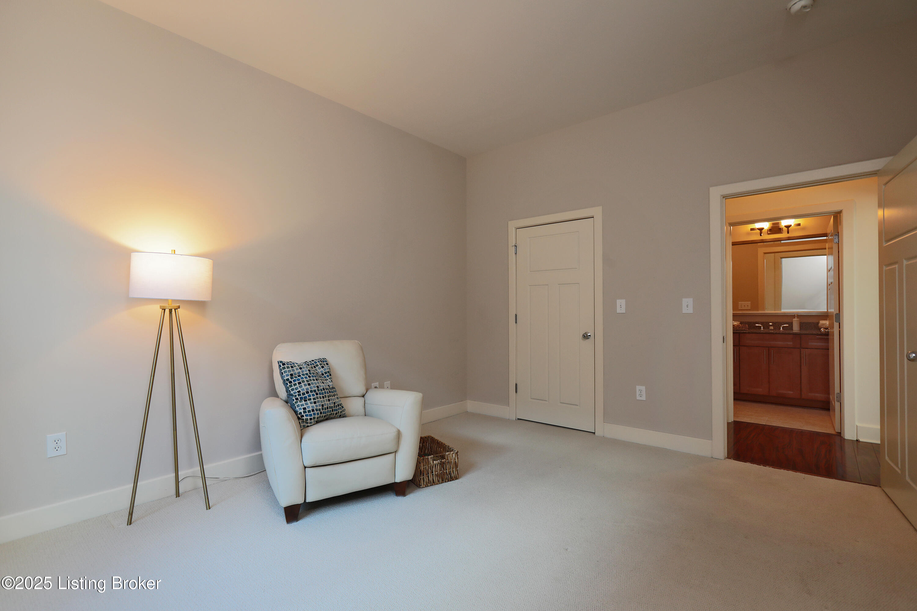 324 E Main St 227