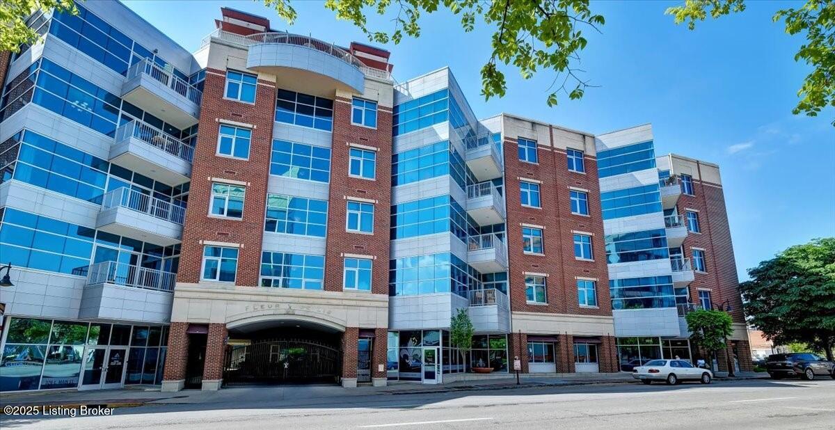 324 E Main St 227
