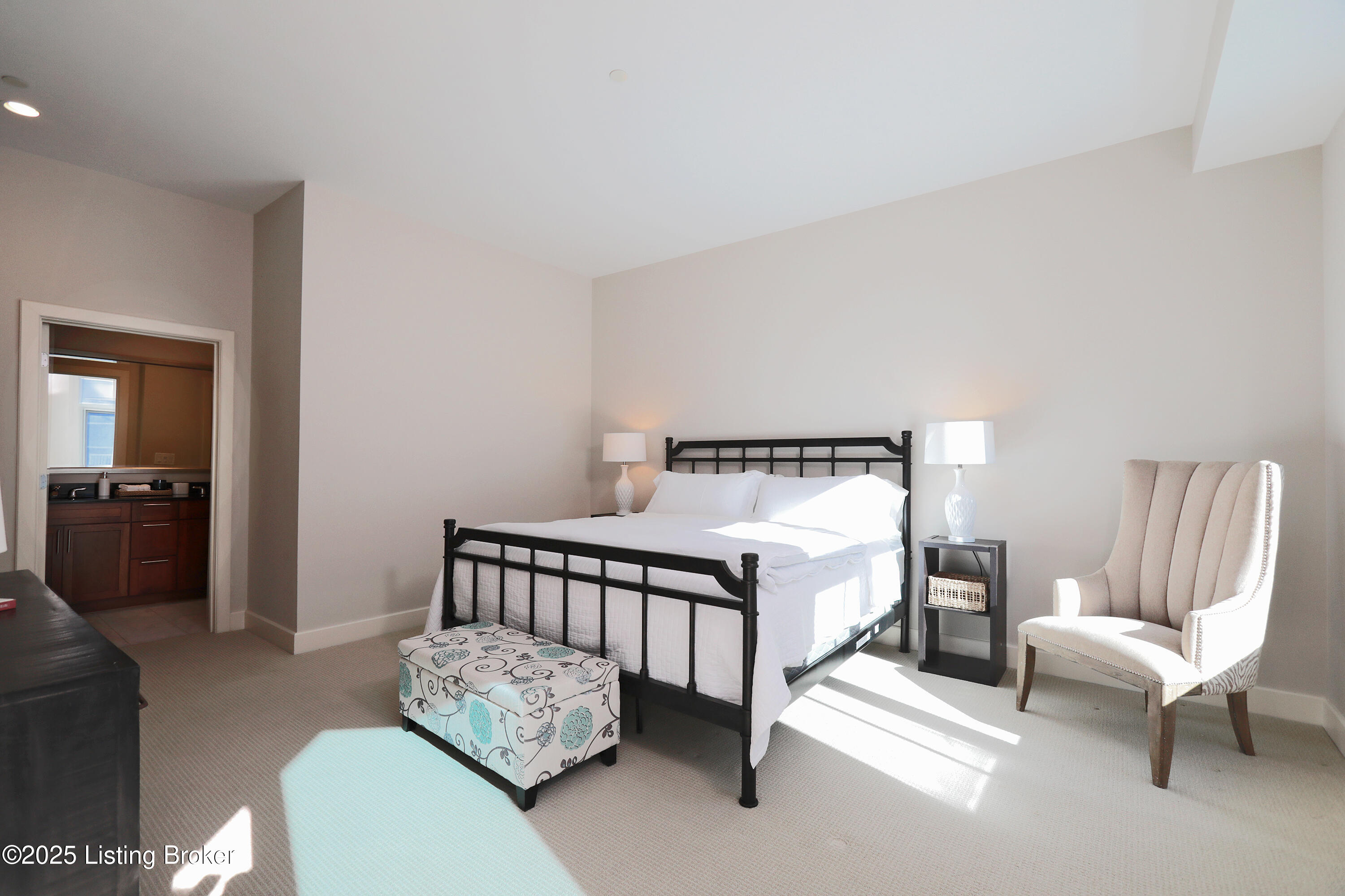 324 E Main St 227
