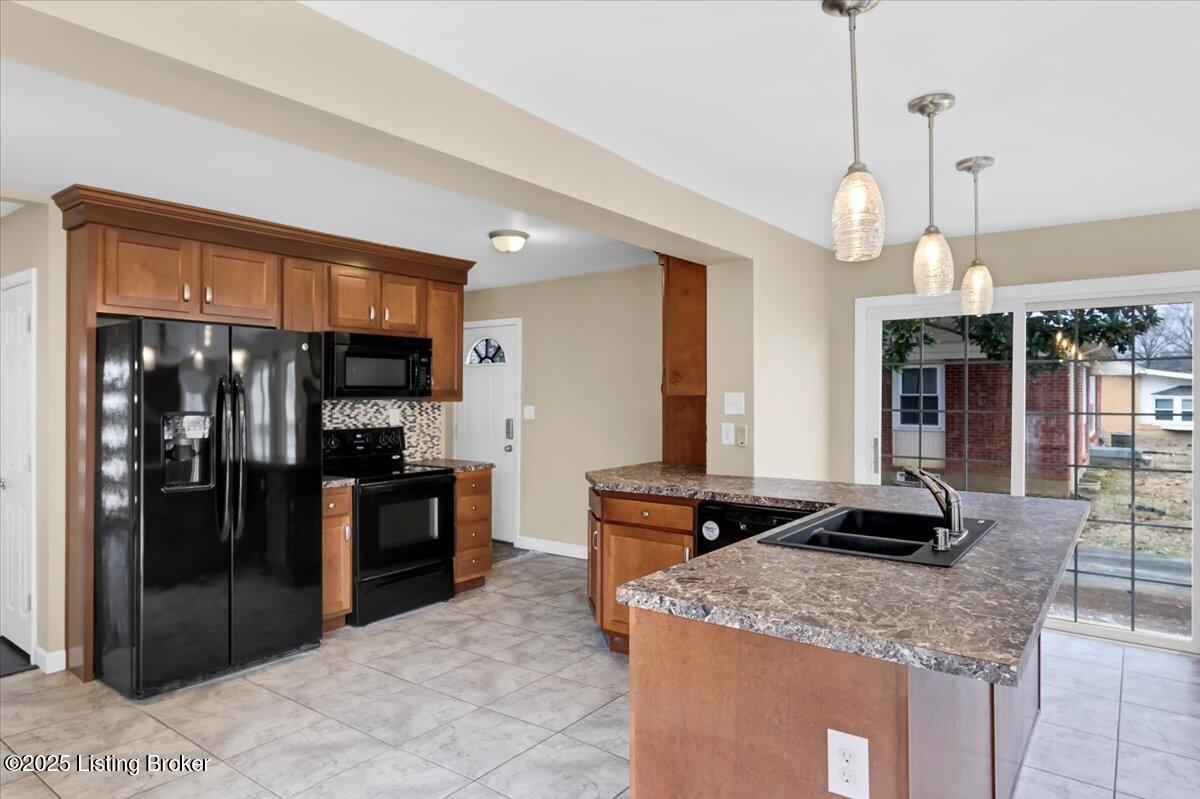 6711 Riverway Dr