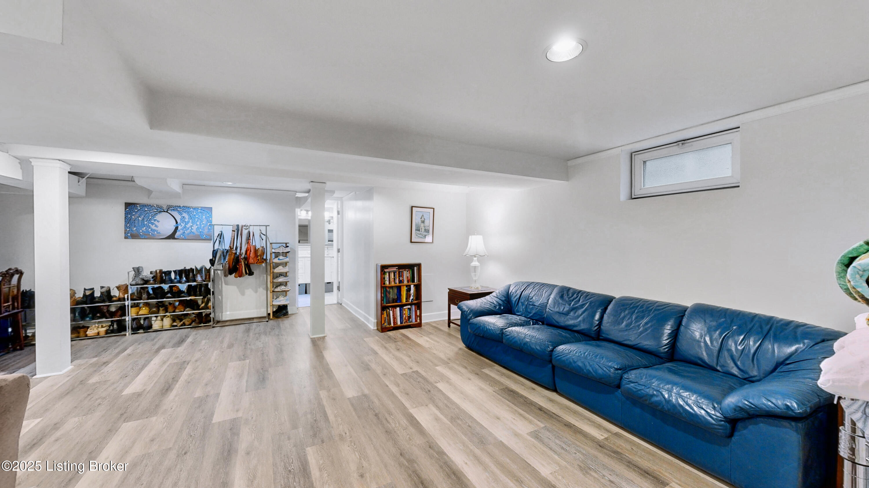 305 Merriman Rd