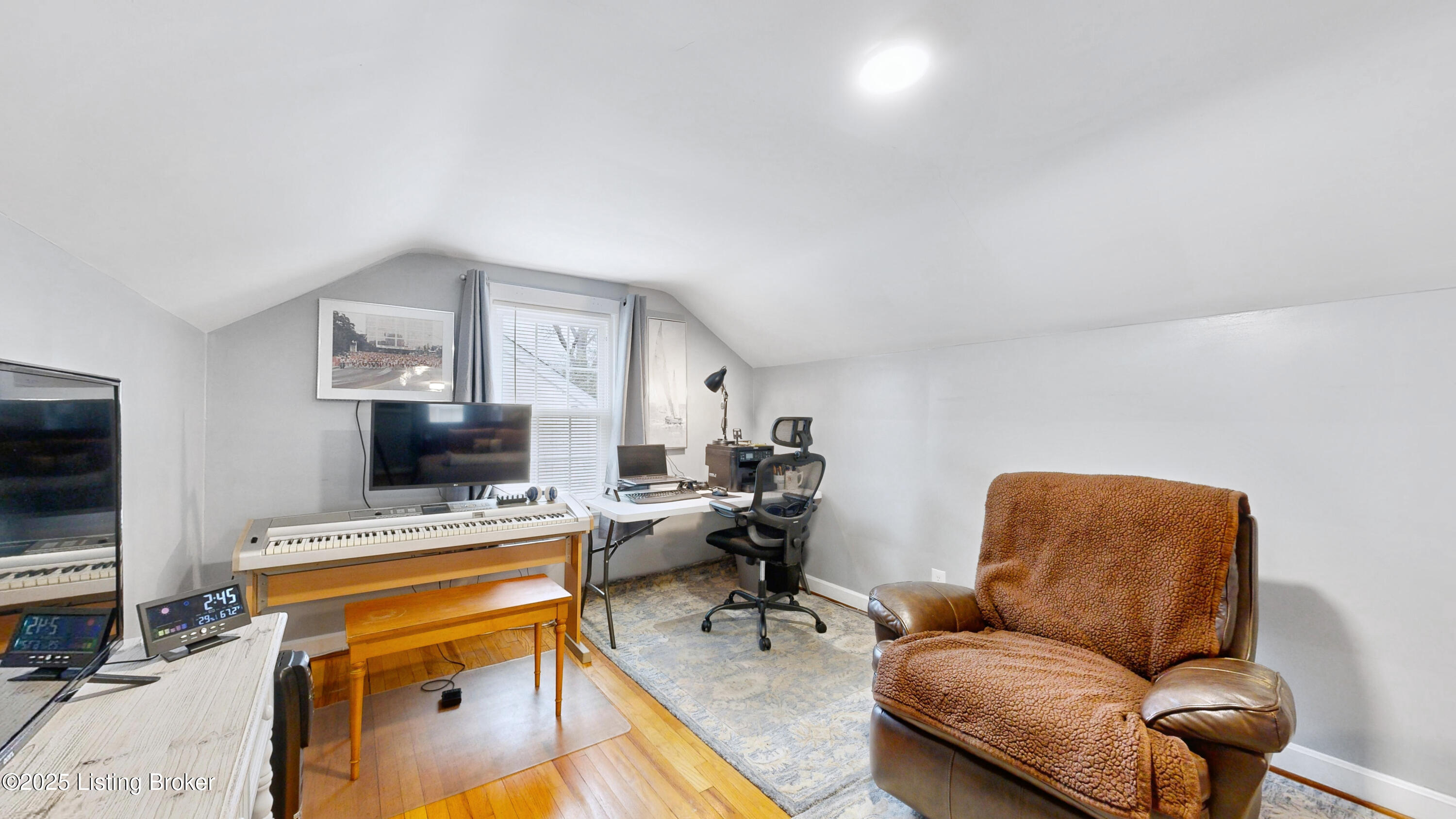 305 Merriman Rd