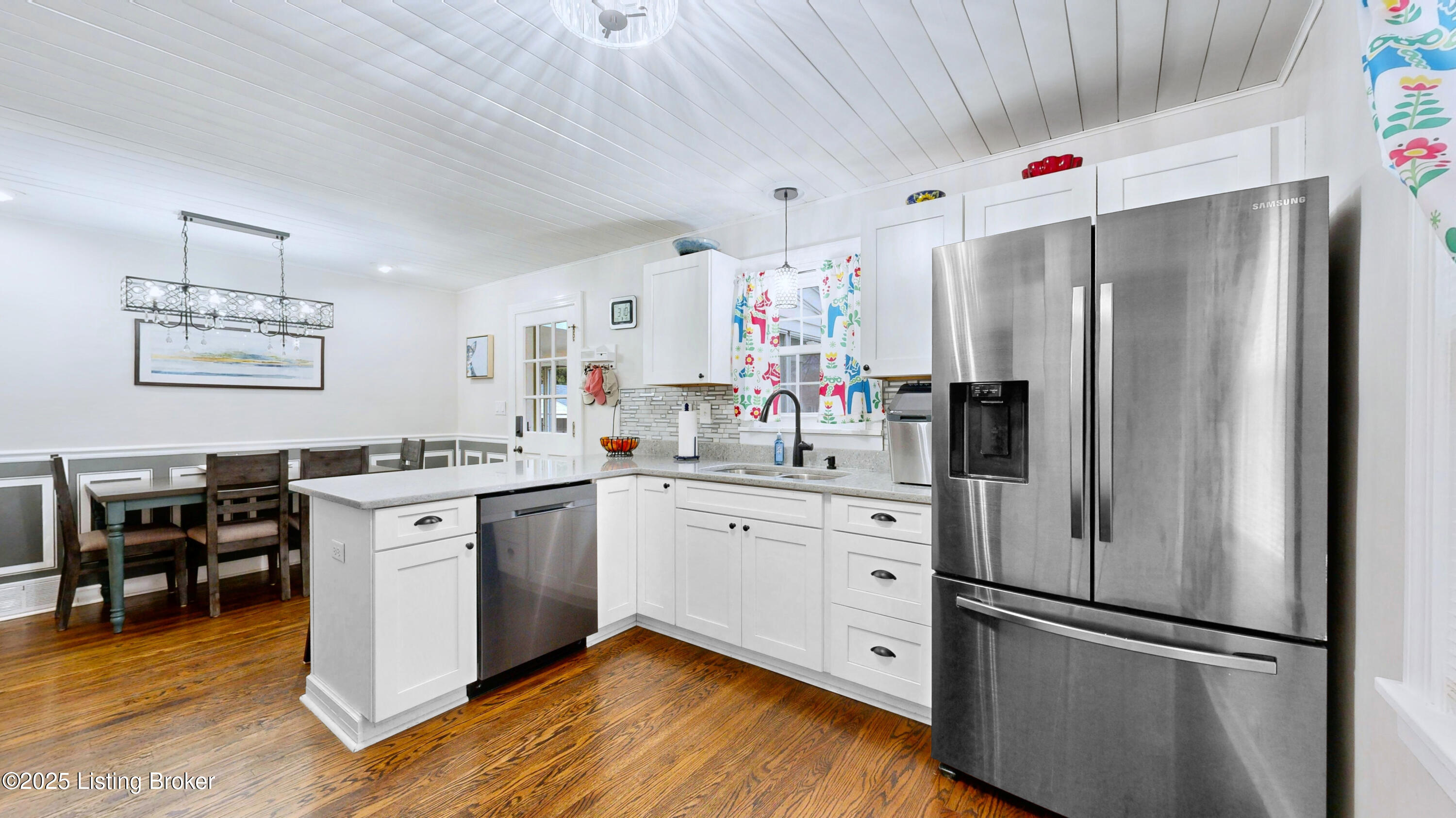 305 Merriman Rd