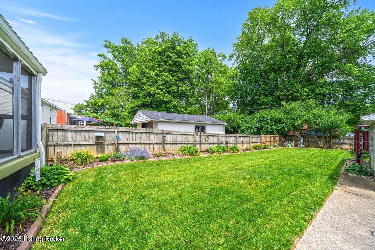 305 Merriman Rd
