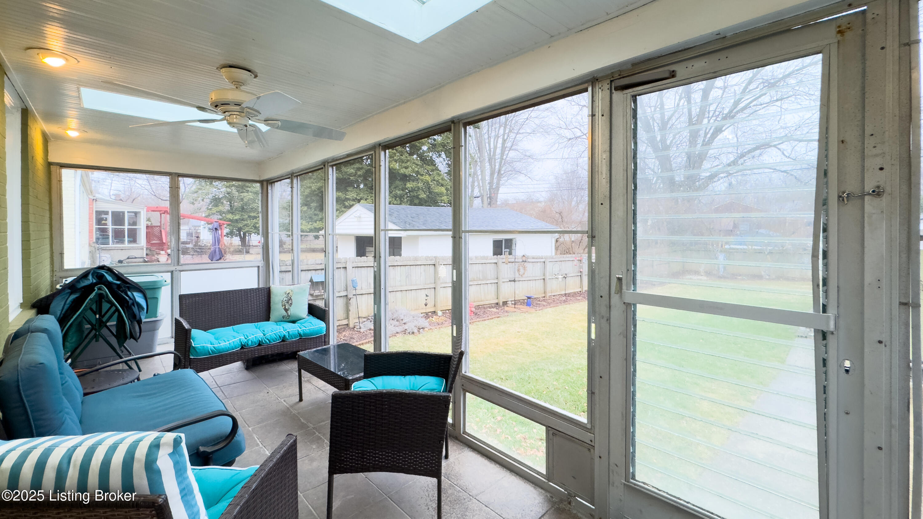 305 Merriman Rd