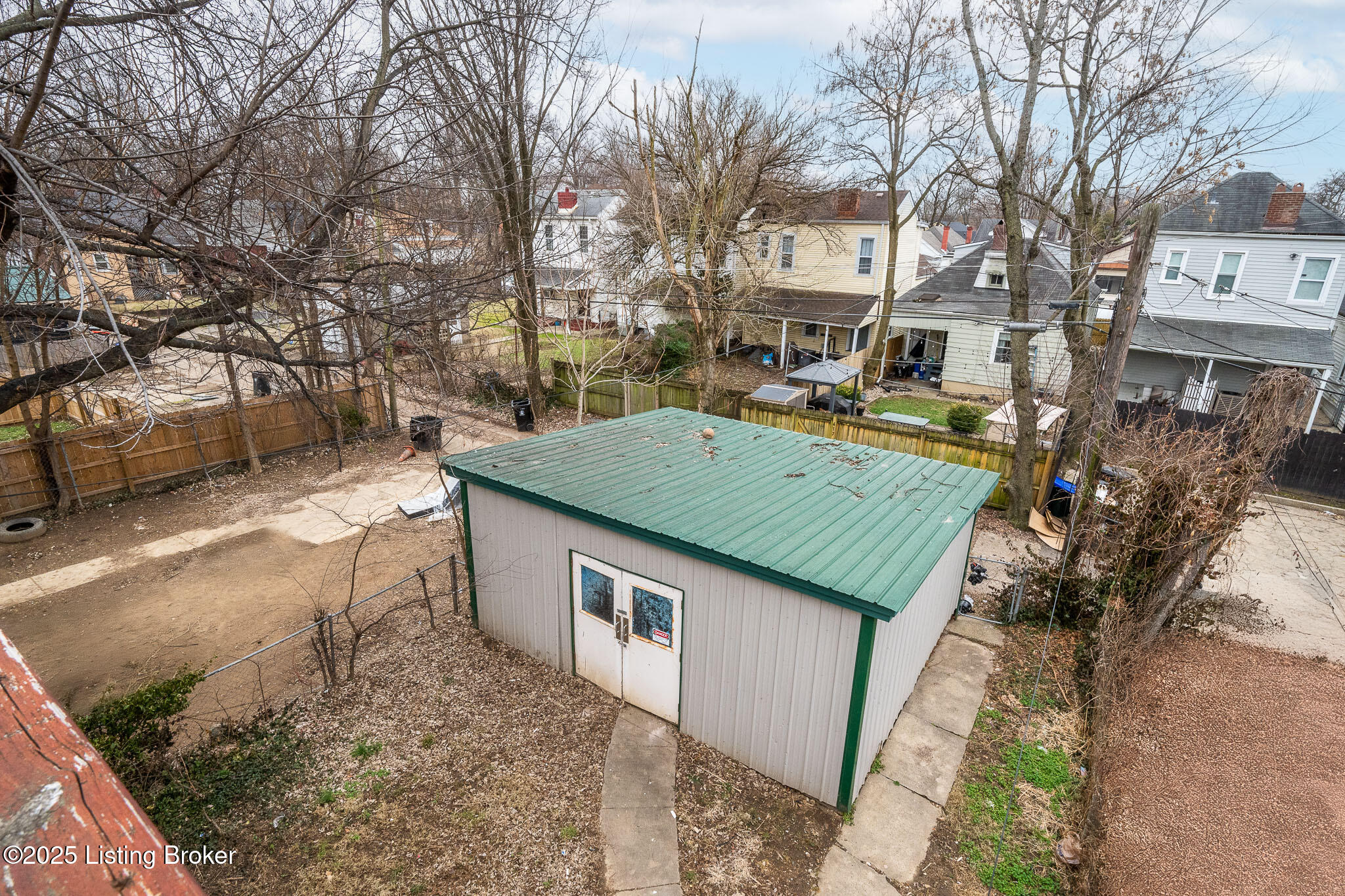 420 E Oak St