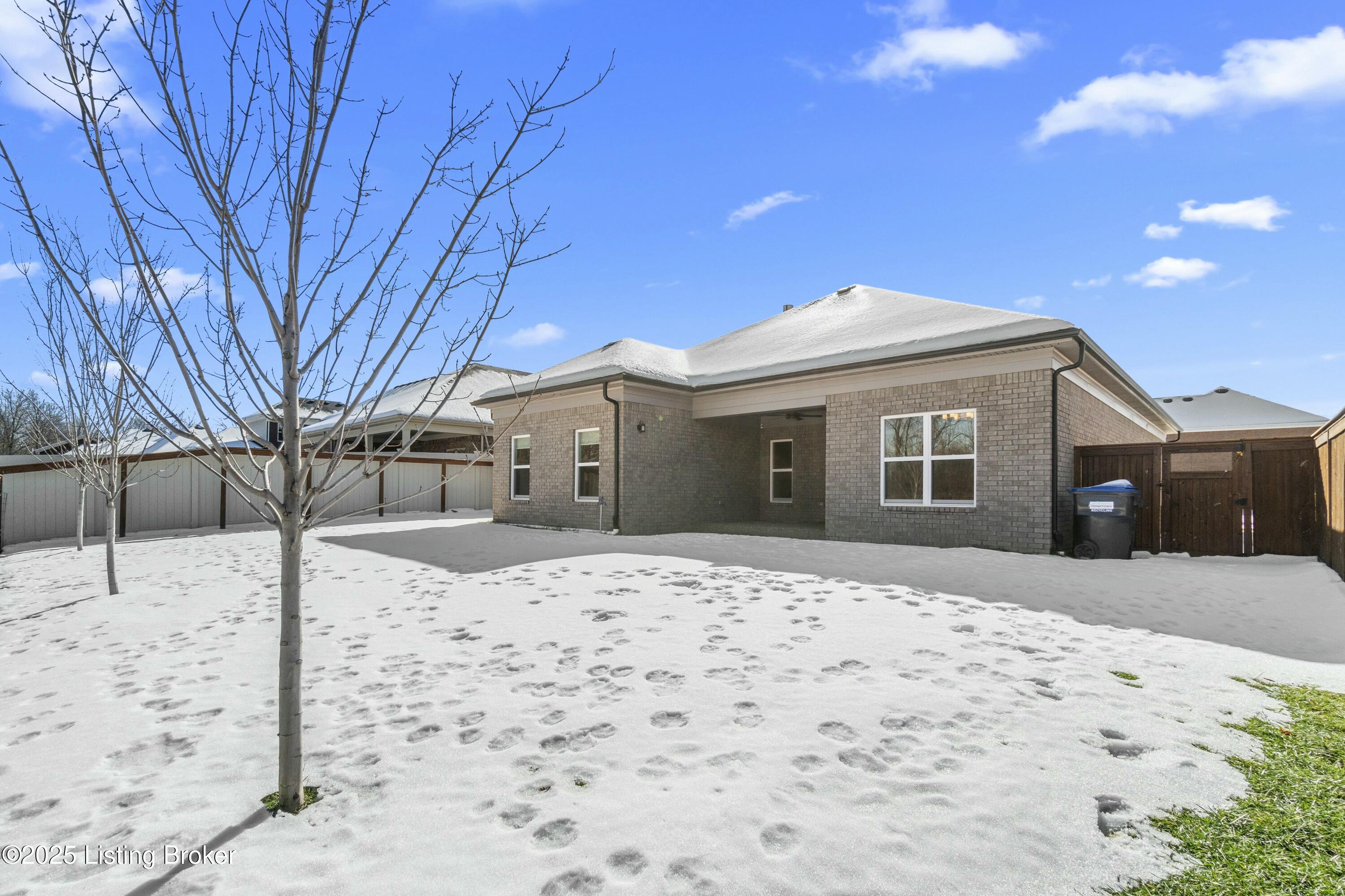 1431 Parkridge Pkwy