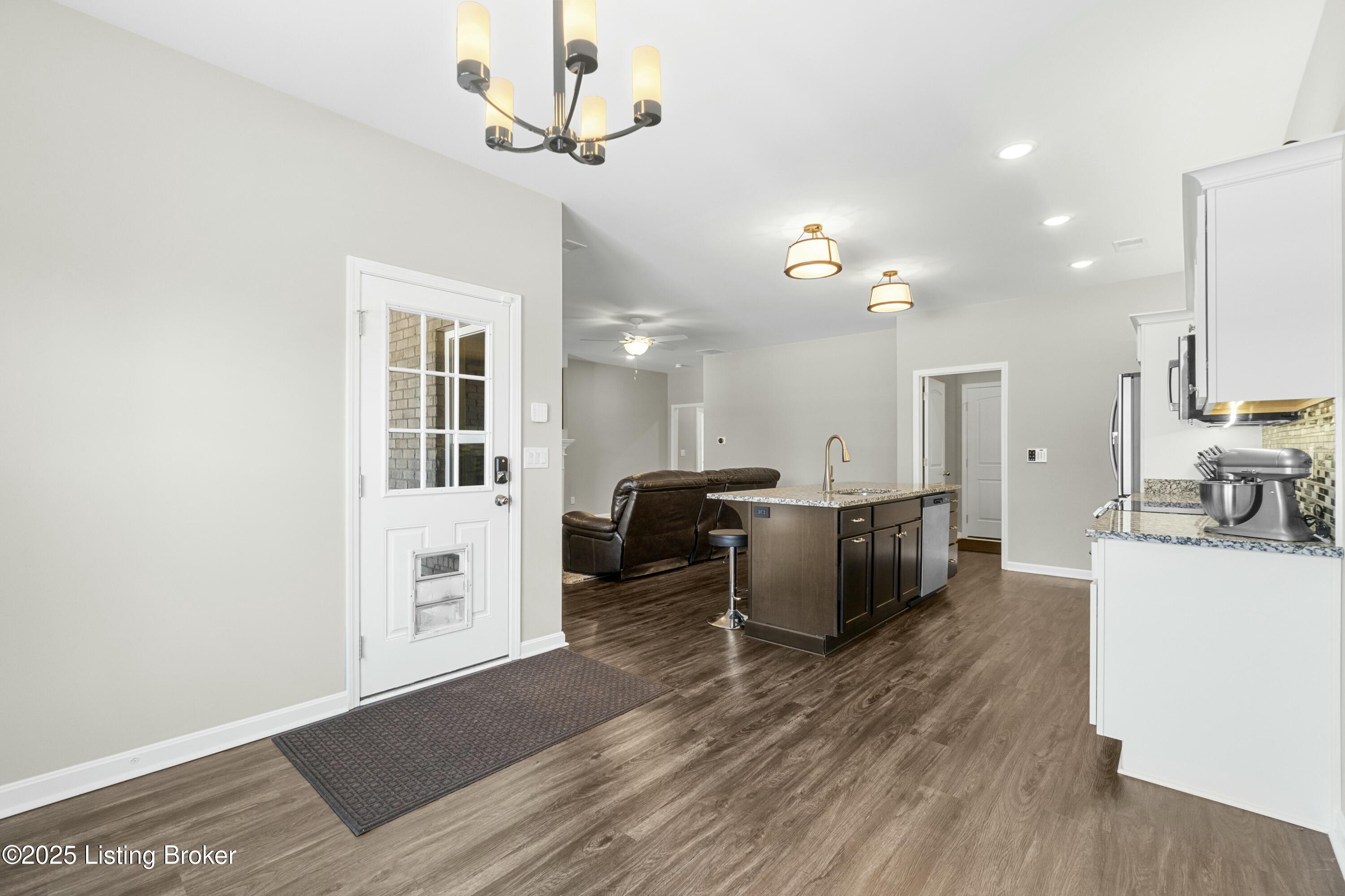 1431 Parkridge Pkwy