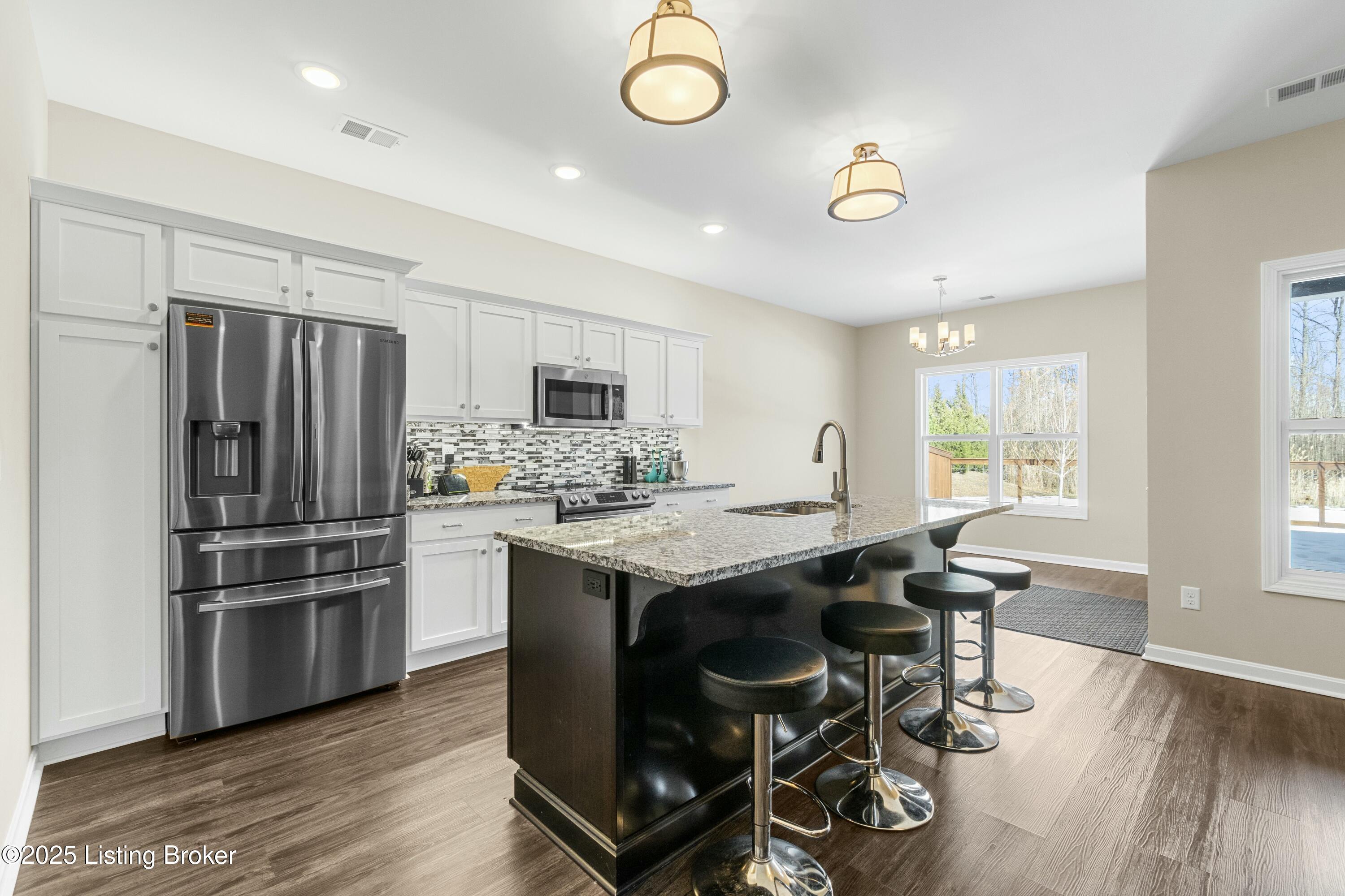 1431 Parkridge Pkwy