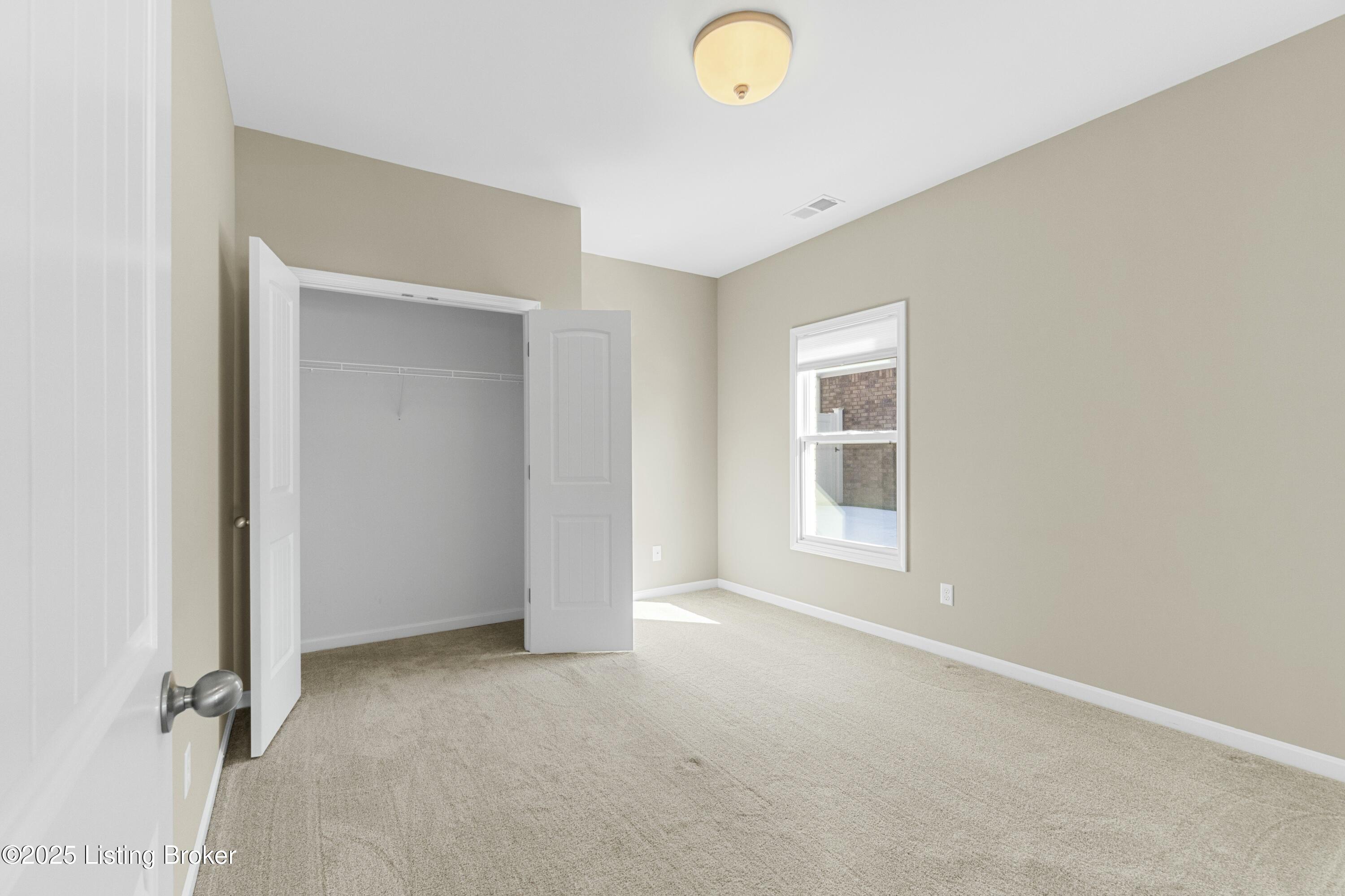 1431 Parkridge Pkwy