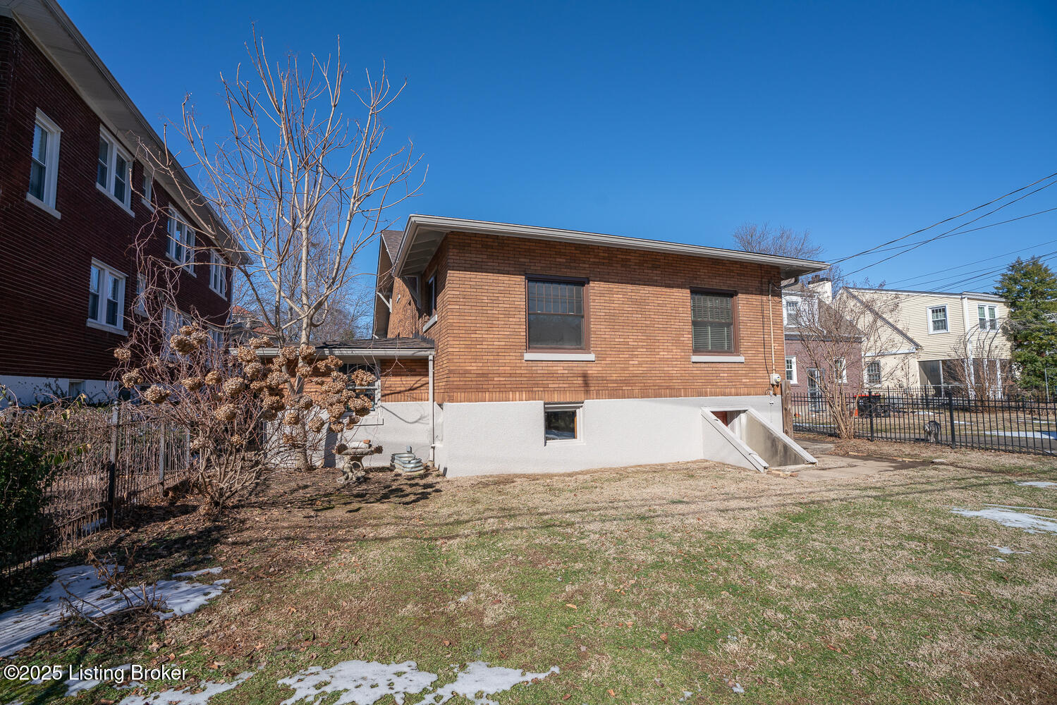 1846 Rutherford Ave