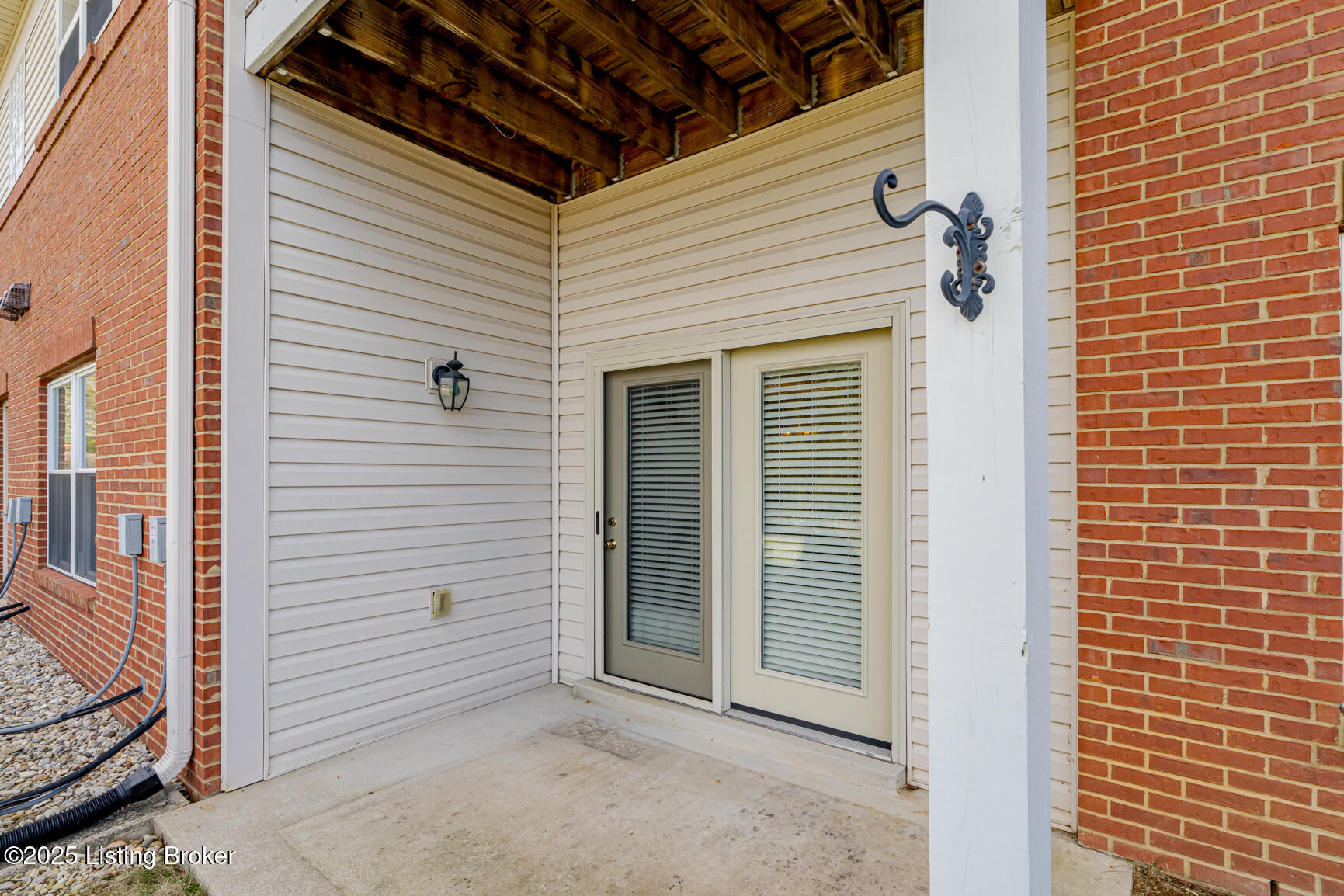 9502 Magnolia Ridge Dr UNIT 102