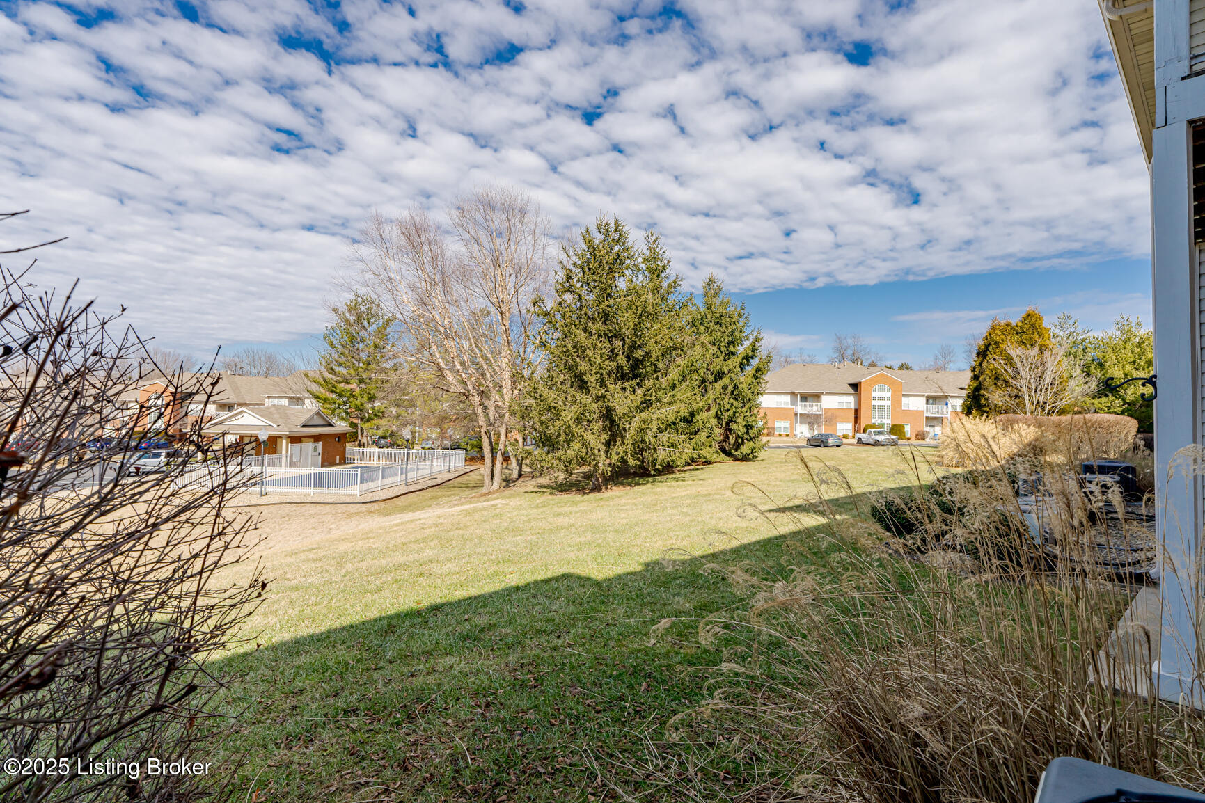 9502 Magnolia Ridge Dr UNIT 102