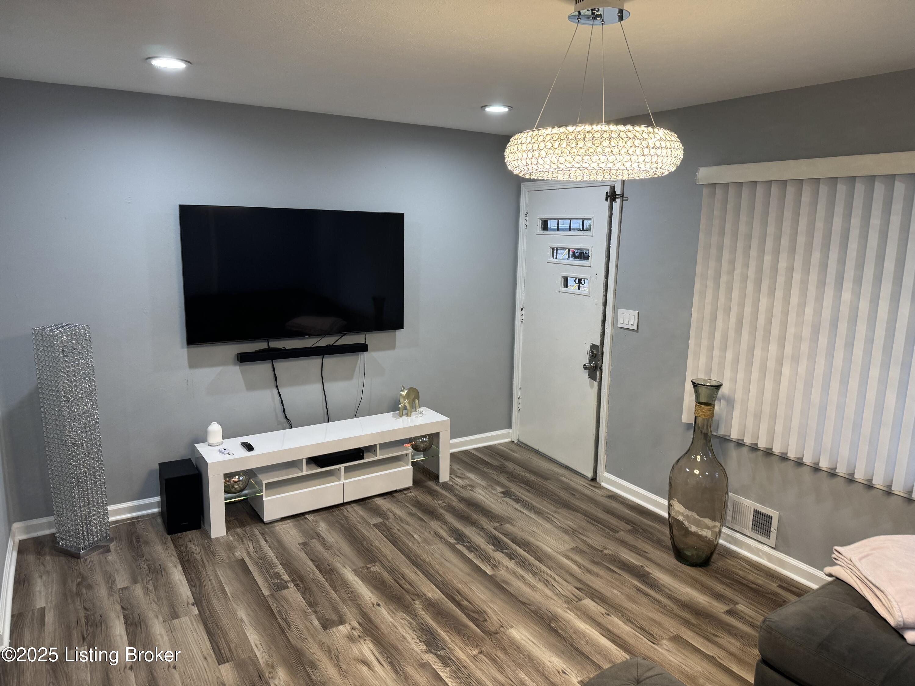 10803 Blue Lick Rd