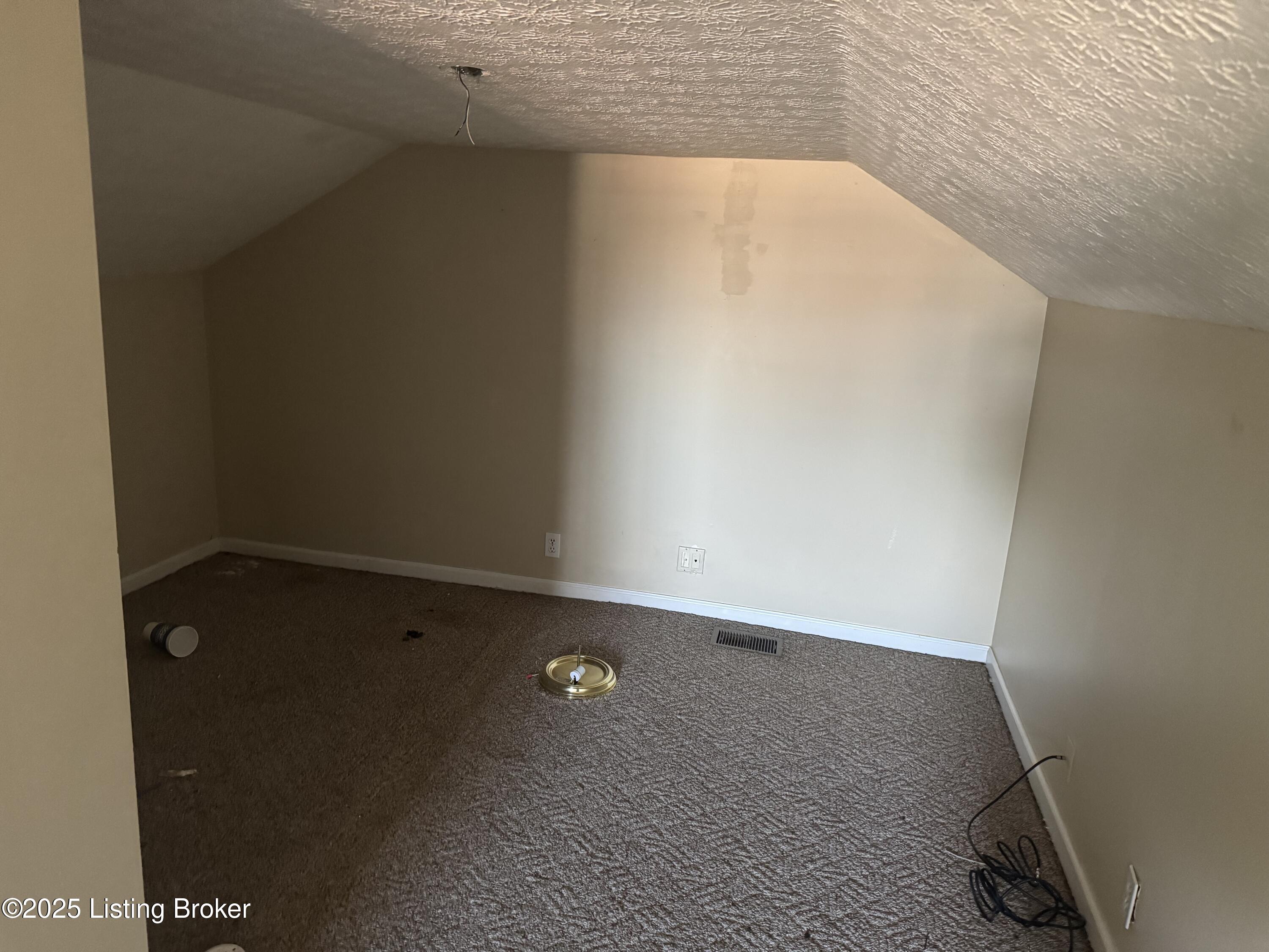 10805 Blue Lick Rd