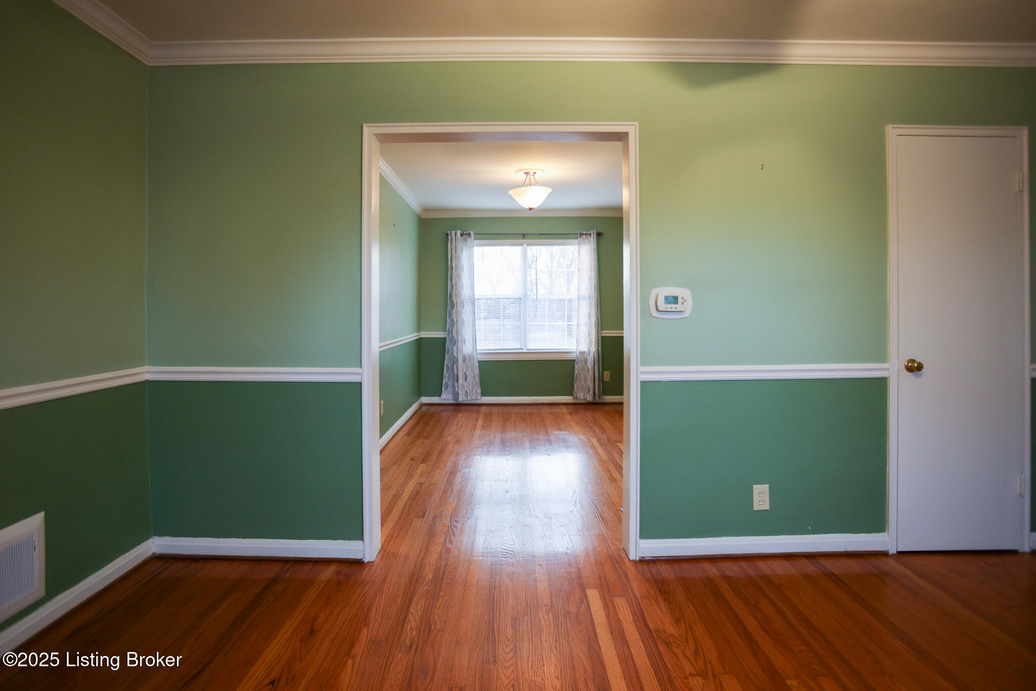 114 Crescent Ave D4