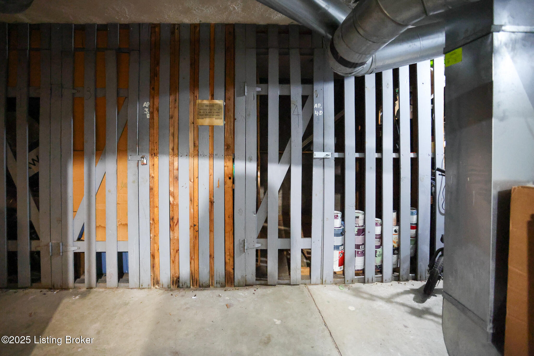 114 Crescent Ave D4