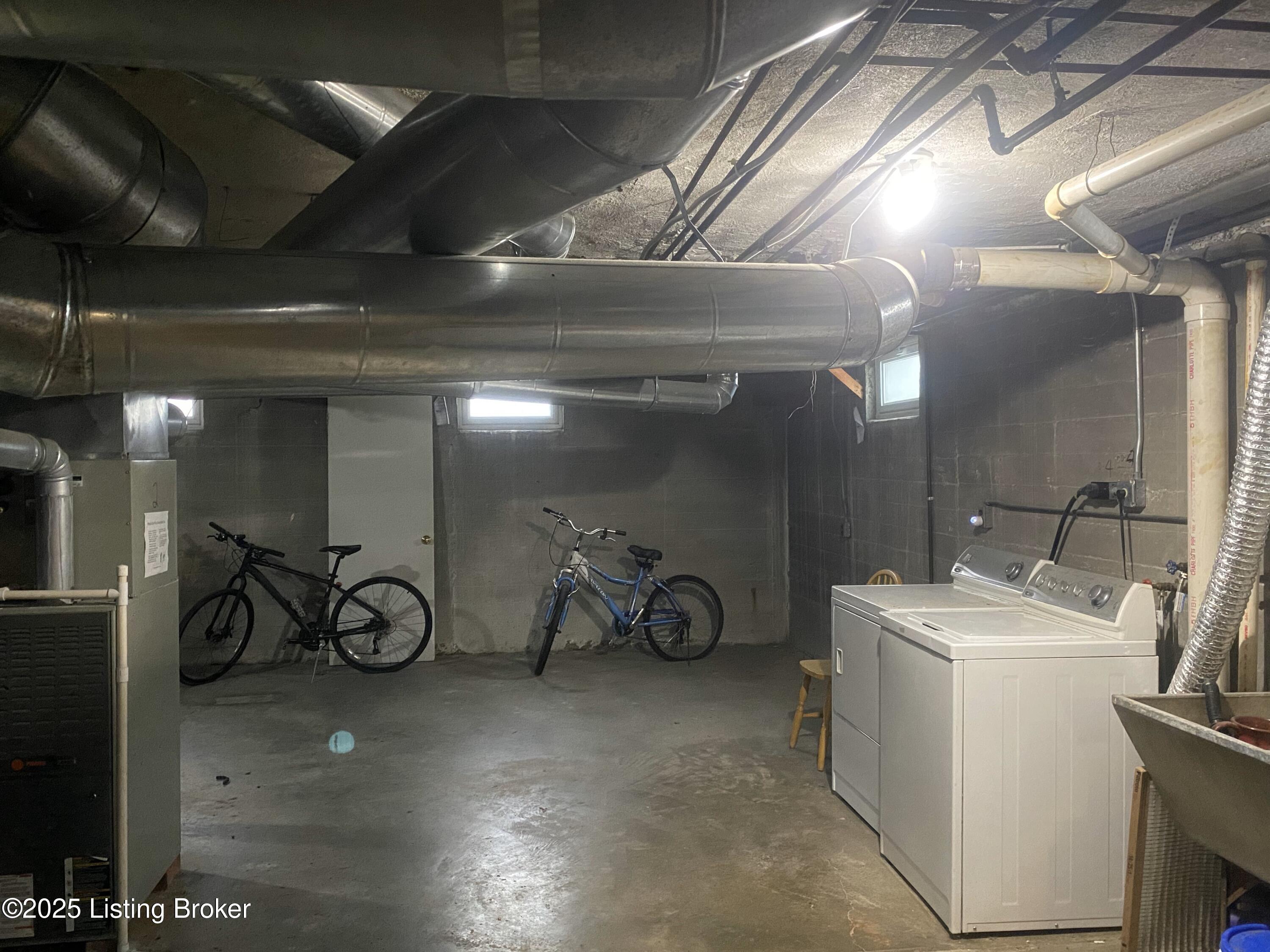 114 Crescent Ave D4