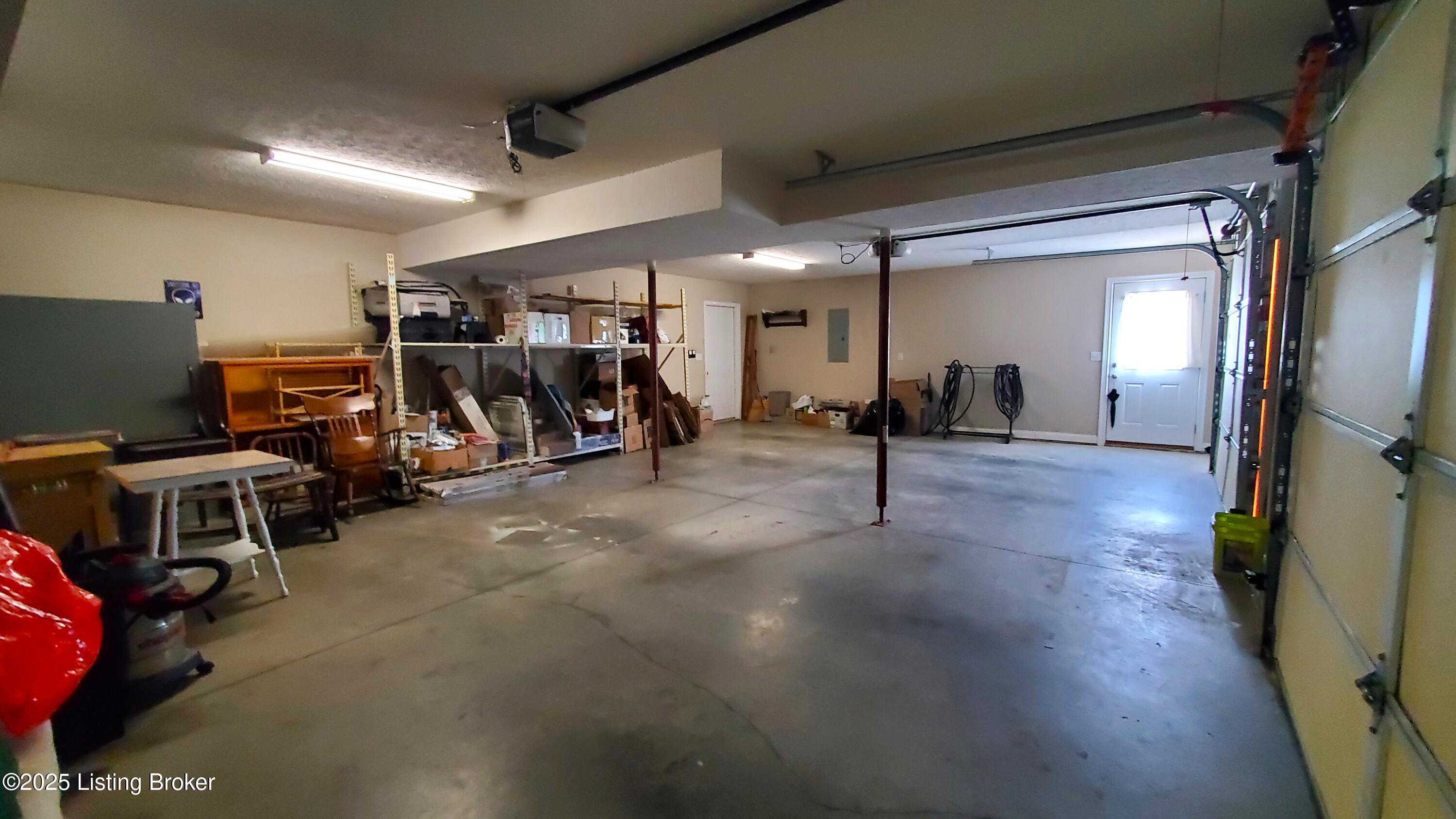 106 Lexington Ct