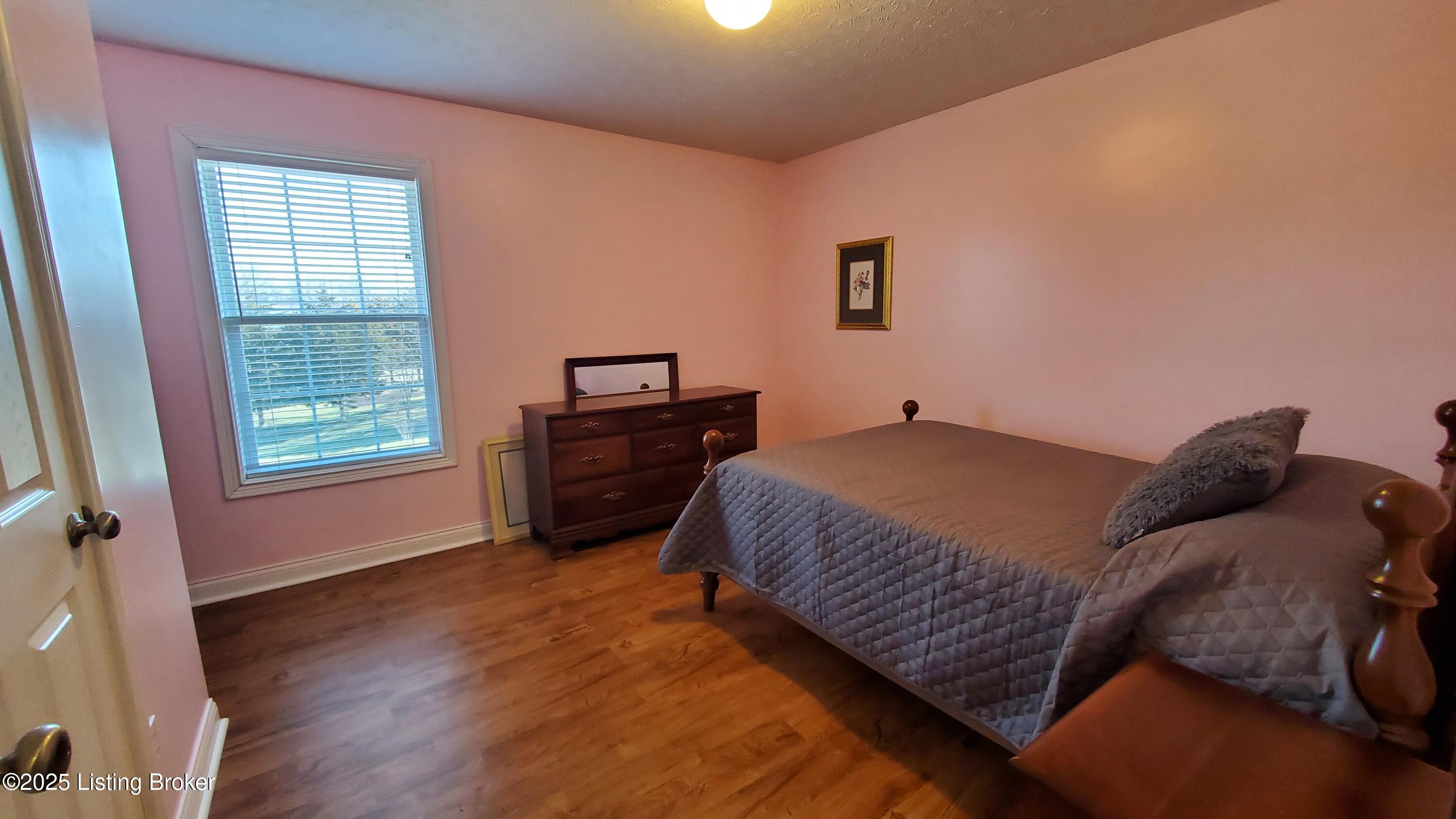 106 Lexington Ct